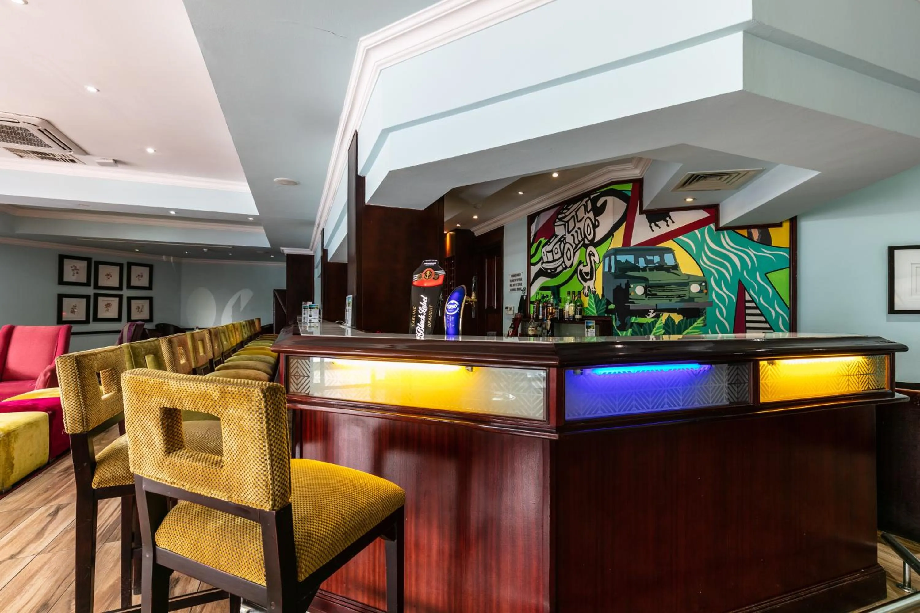 Lounge or bar in Cresta President Hotel