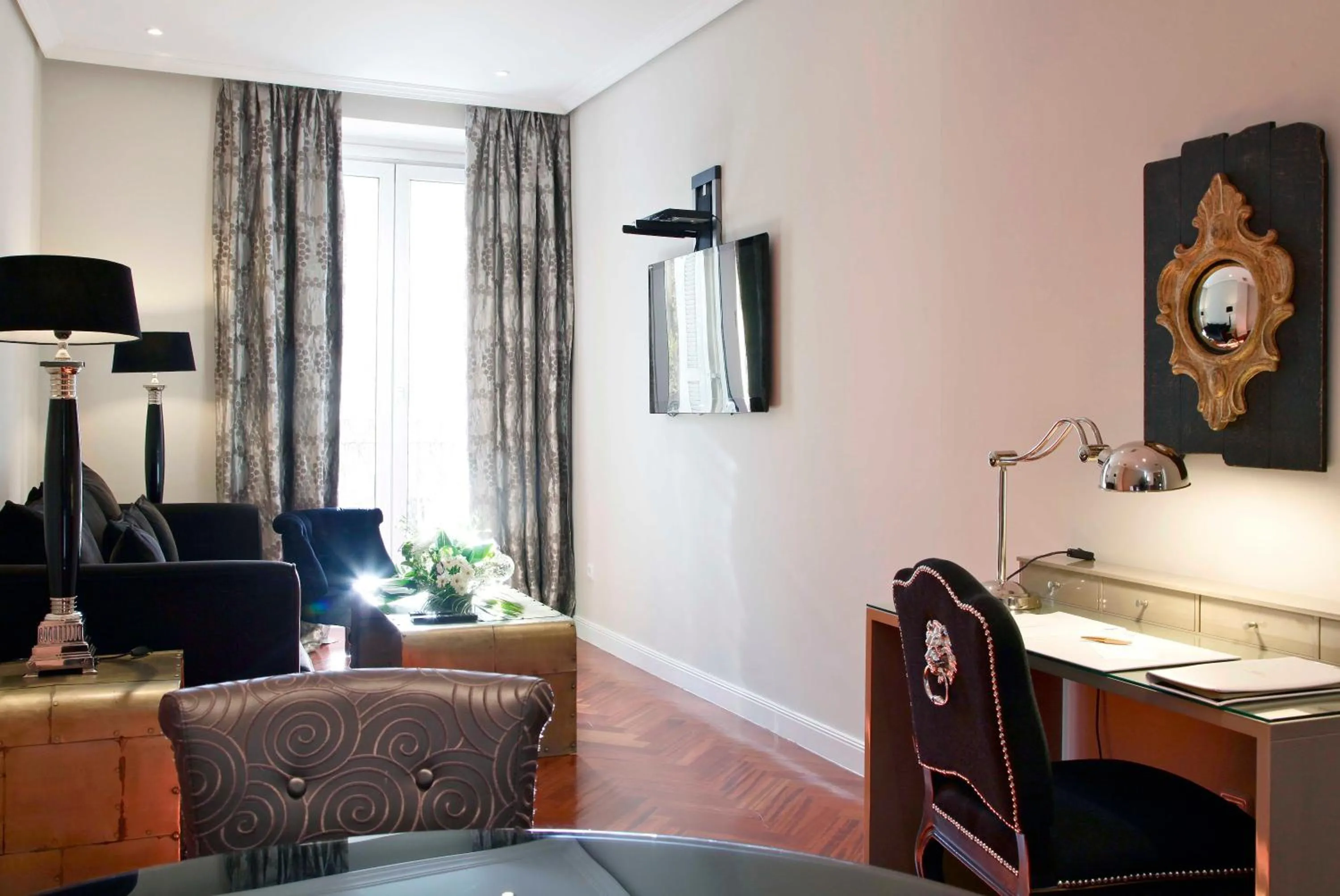 Seating area in Boutike Cibeles