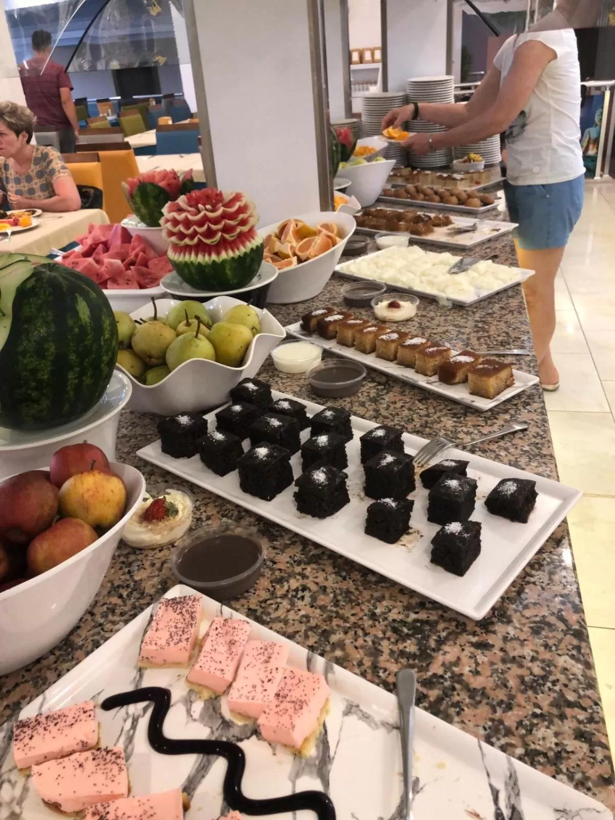 Food and drinks in Arsi Enfi City Beach Hotel