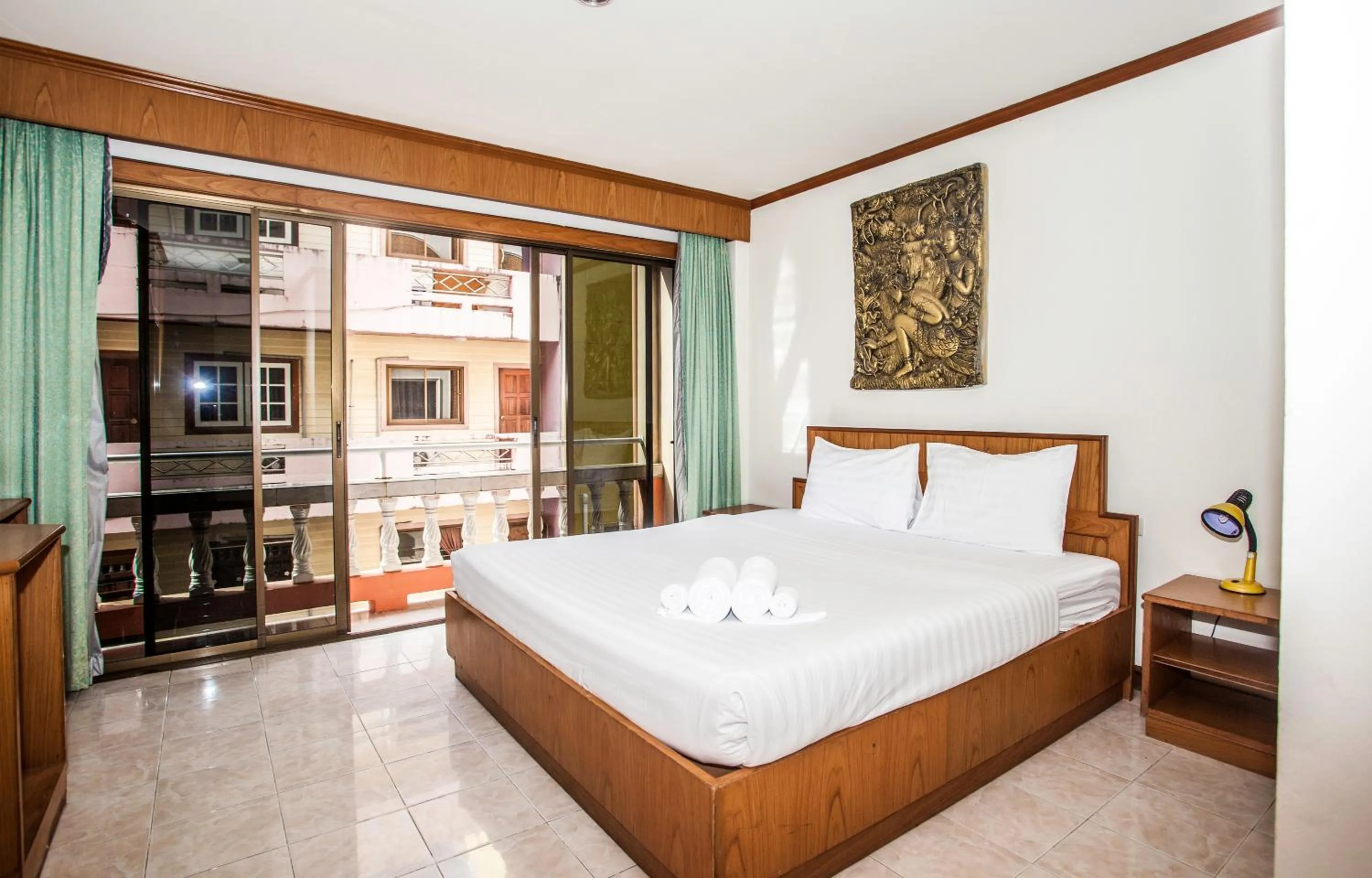 Photo of the whole room, Bed in Andaman Sea Patong