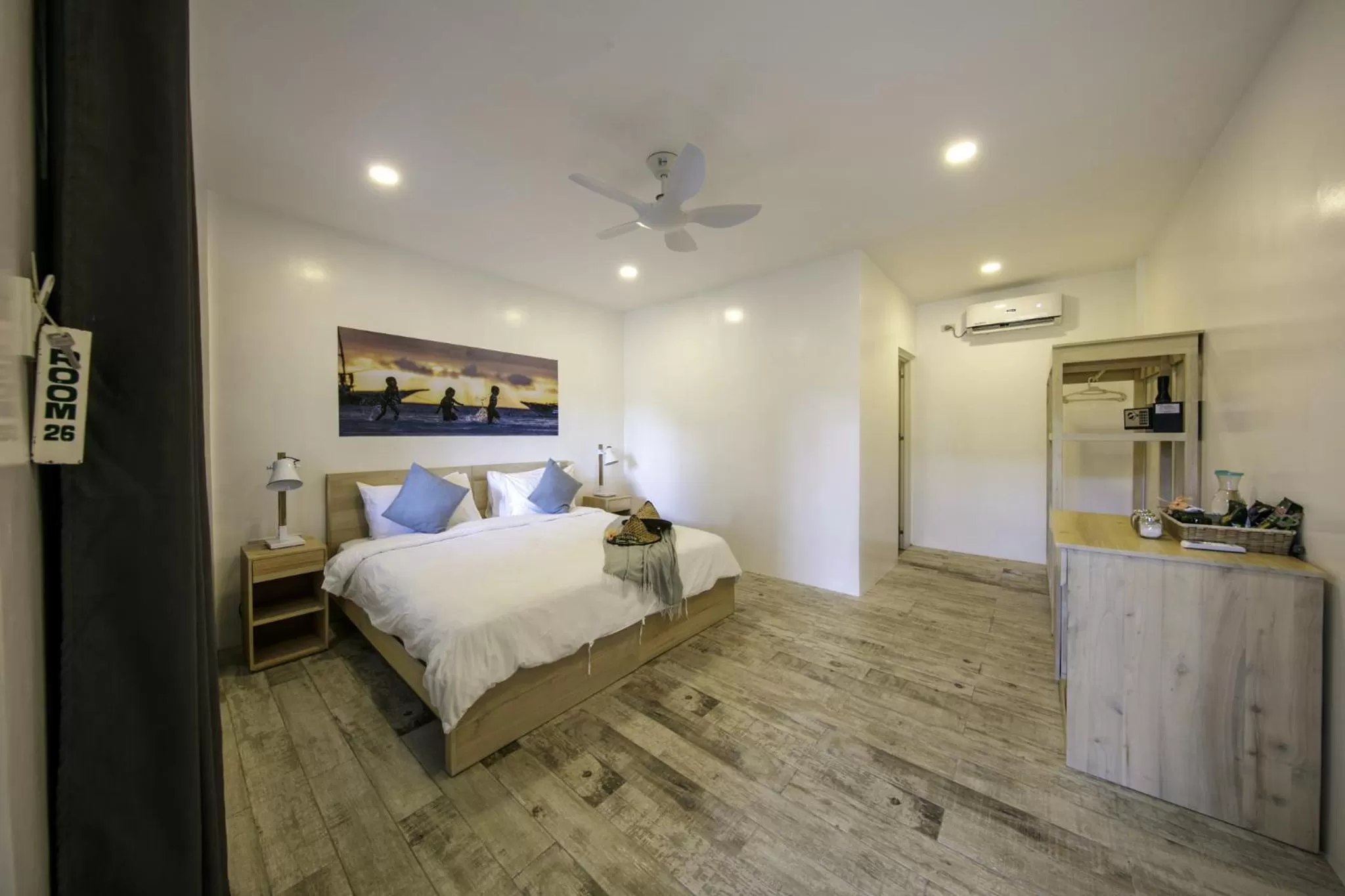 Bed in Ocean Vida Beach and Dive Resort