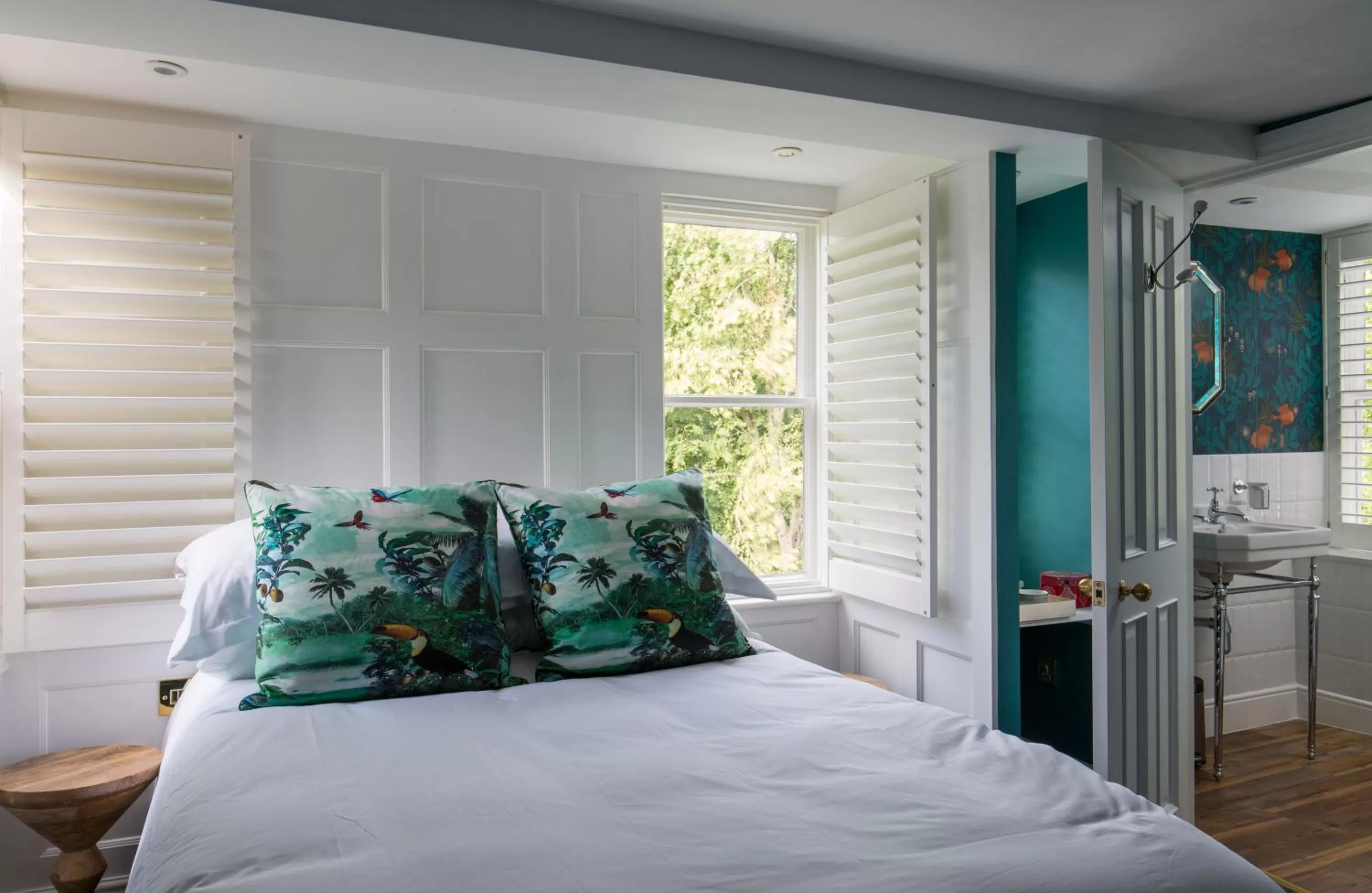 Bedroom, Bed in Mount Edgcumbe