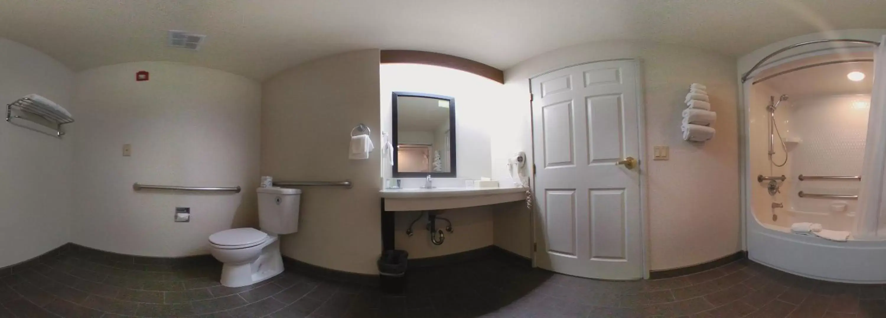 Queen Suite - Accessible/Non-Smoking in Sleep Inn Sea Tac Airport Queen Suite - Accessible/Non-Smoking in Sleep Inn Sea Tac Airport