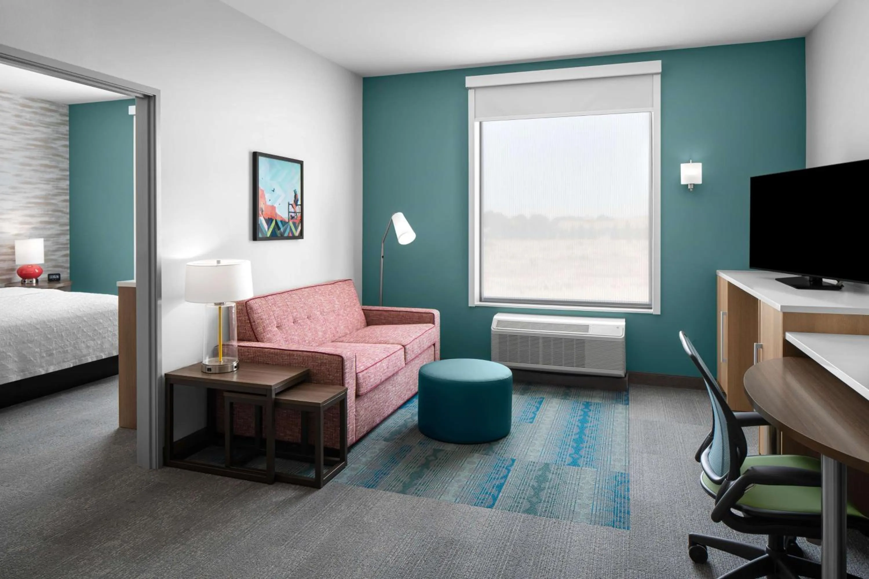 Living room, Bed in Home2 Suites By Hilton Hobbs