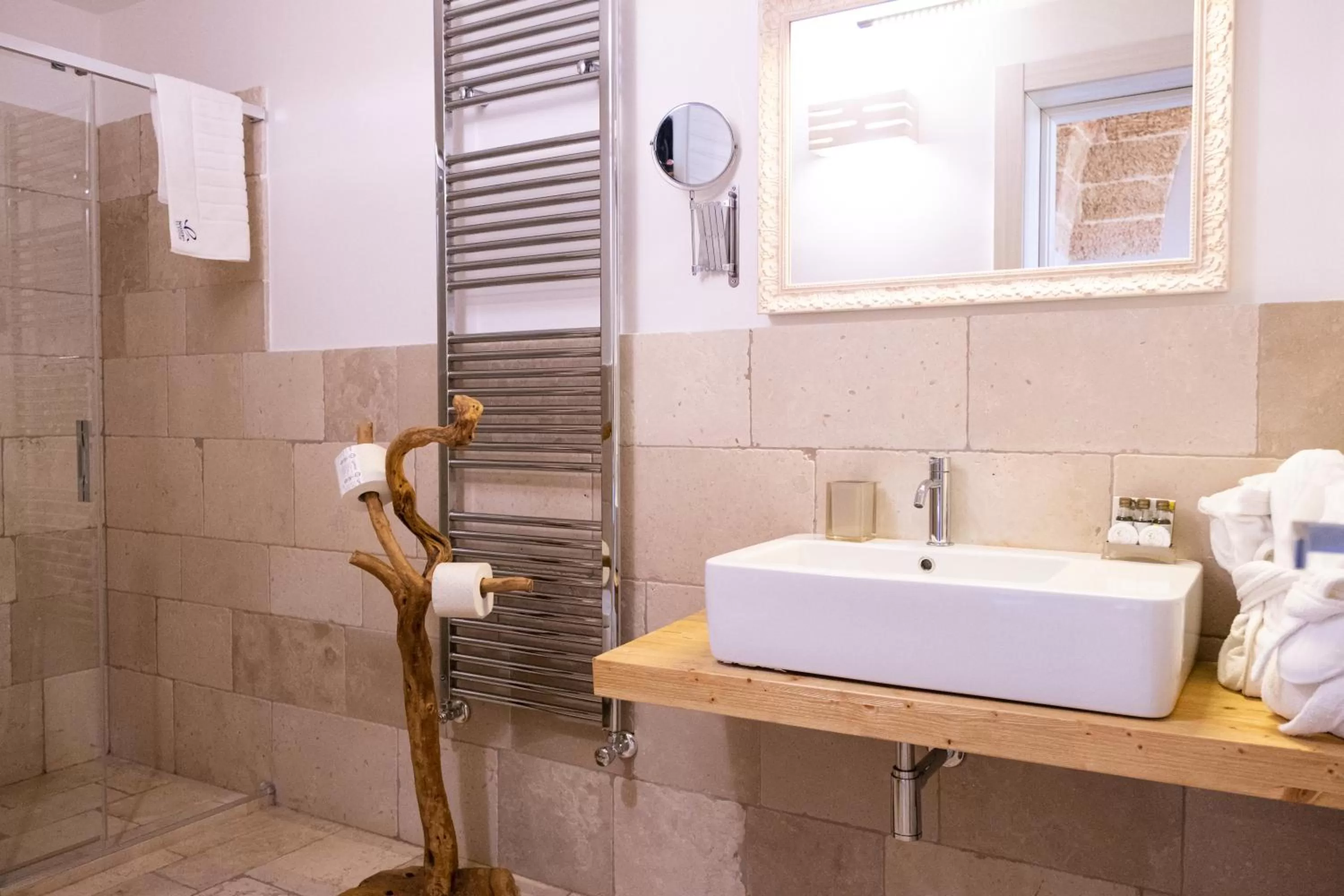 Shower in Masseria Elysium