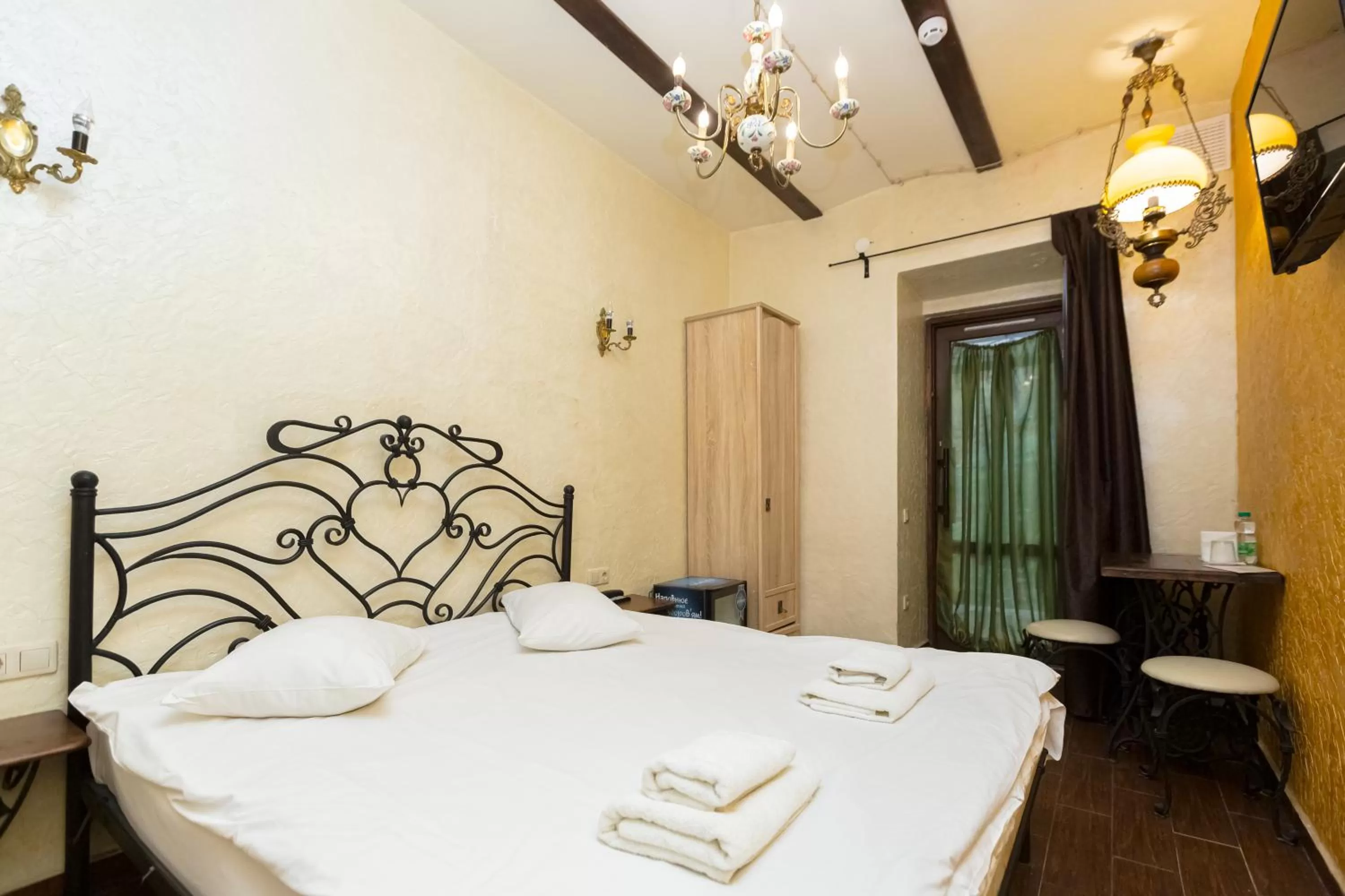 Bed in Staryi Krakiv