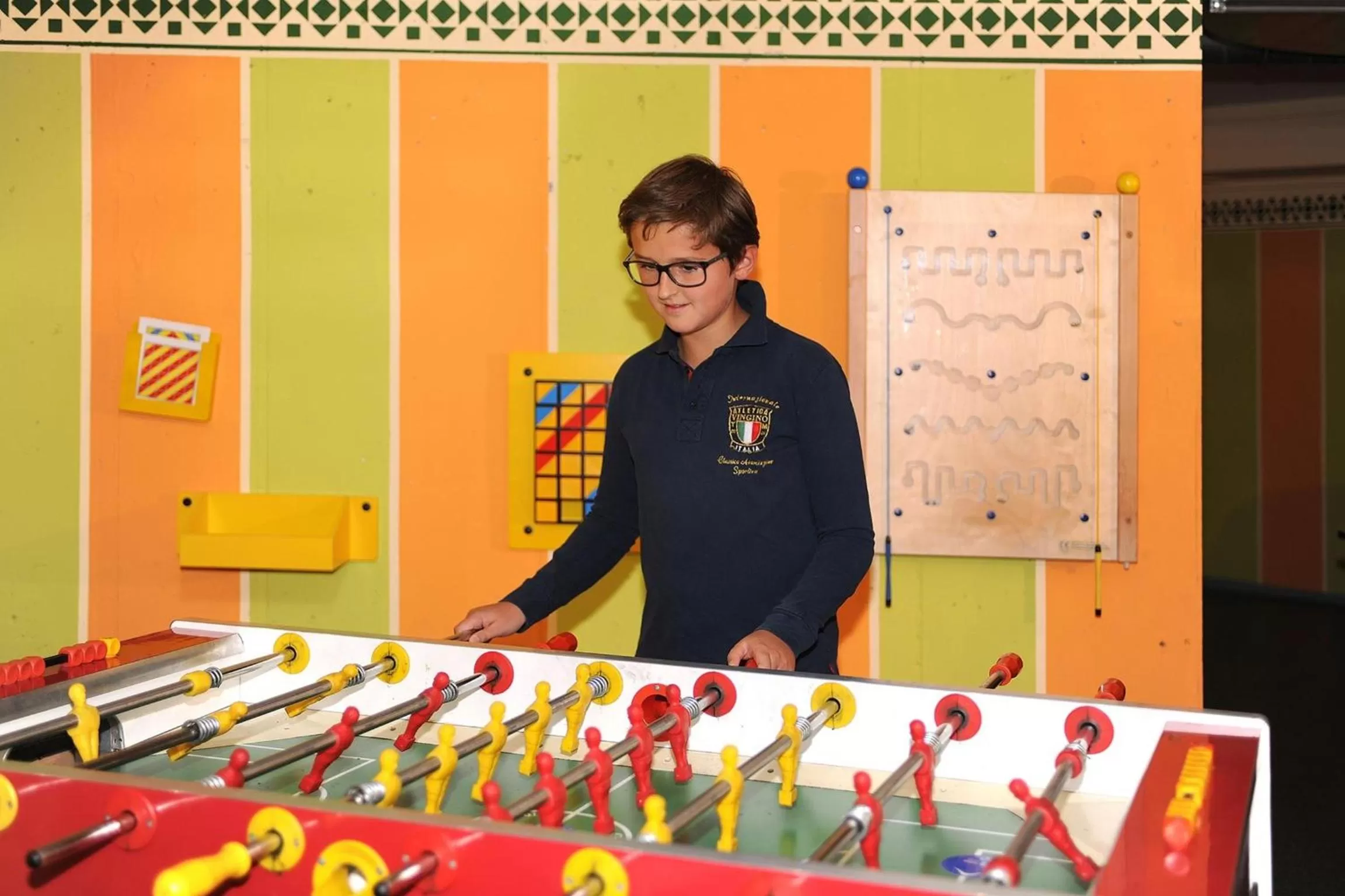 People in Scheffer's Hotel