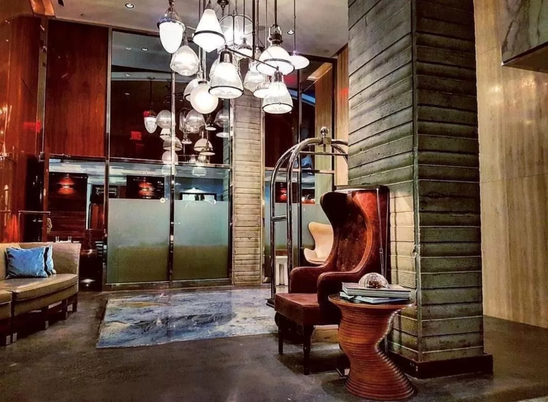 Facade/entrance in Hotel Hugo