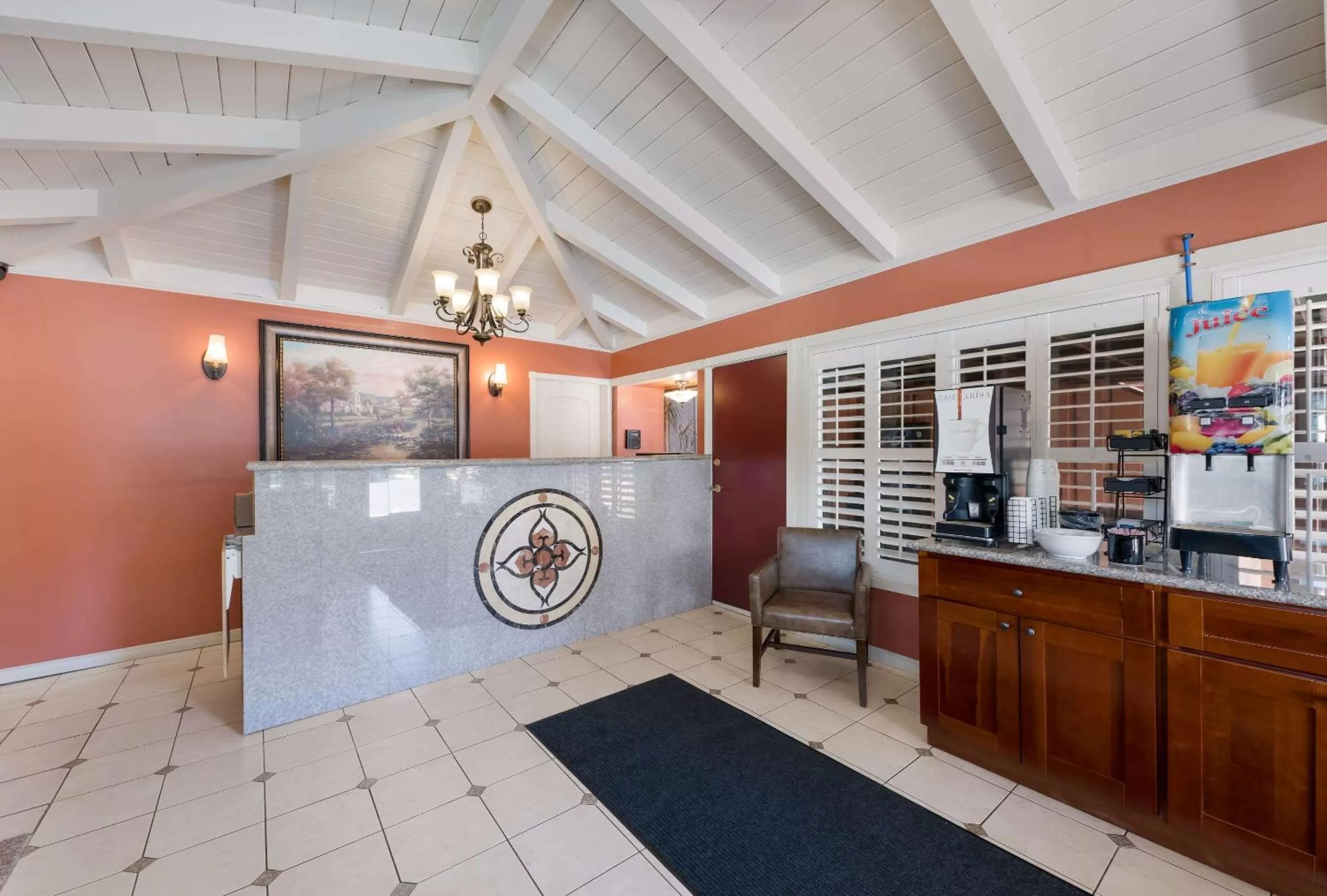 Lobby or reception in Clarion Collection Wilkie's Inn Pacific Grove - Monterey