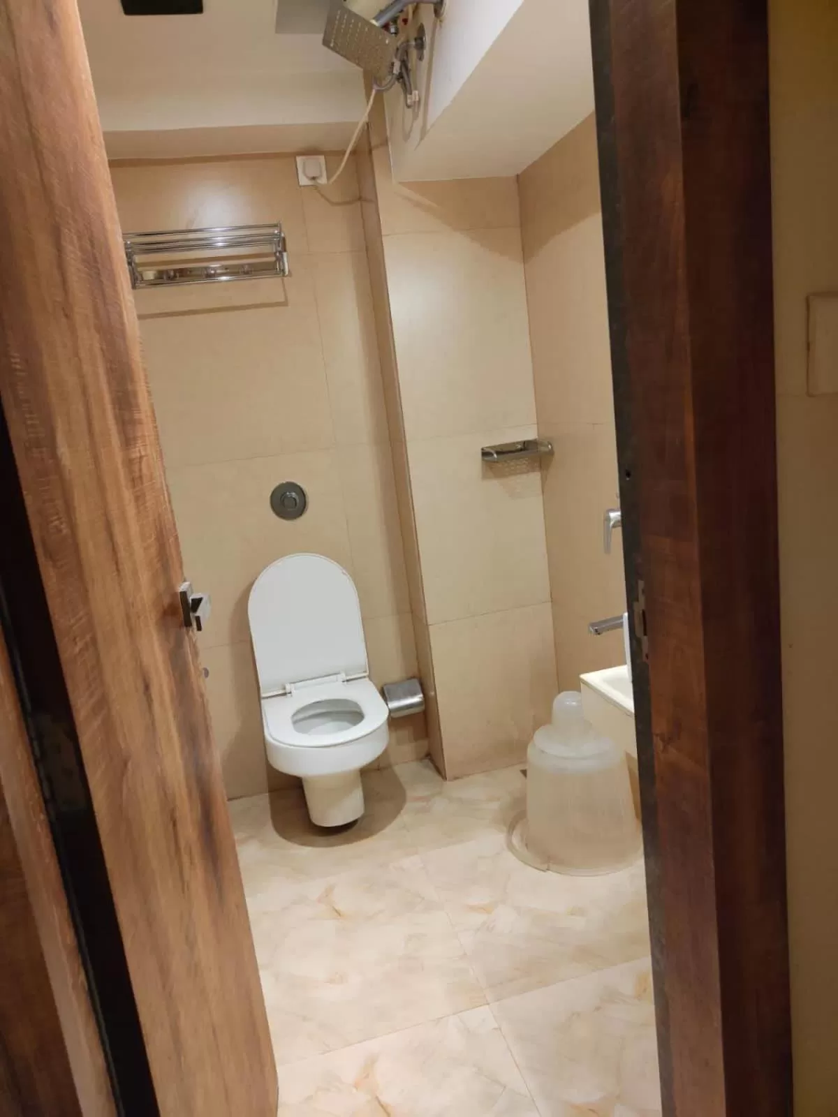 Bathroom in Hotel Byaris International By Bizzgrow Hotels