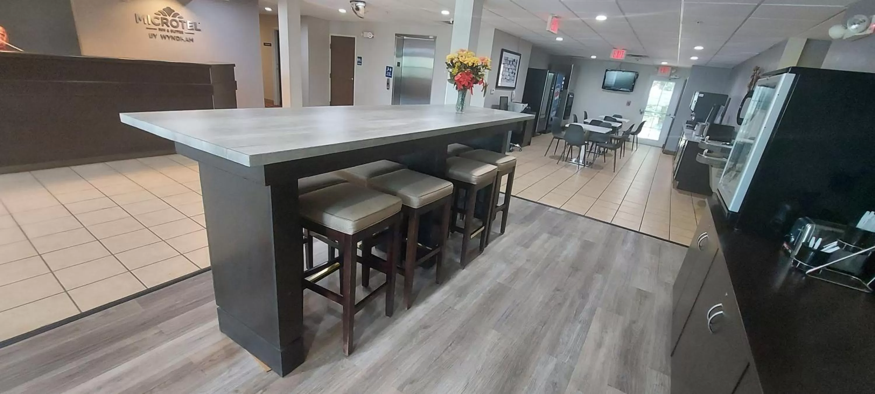 Breakfast in Microtel Inn & Suites by Wyndham Hoover/Birmingham