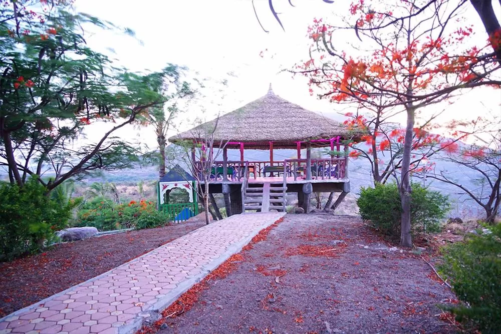 Garden in Vedi Farm A Mountain Resort