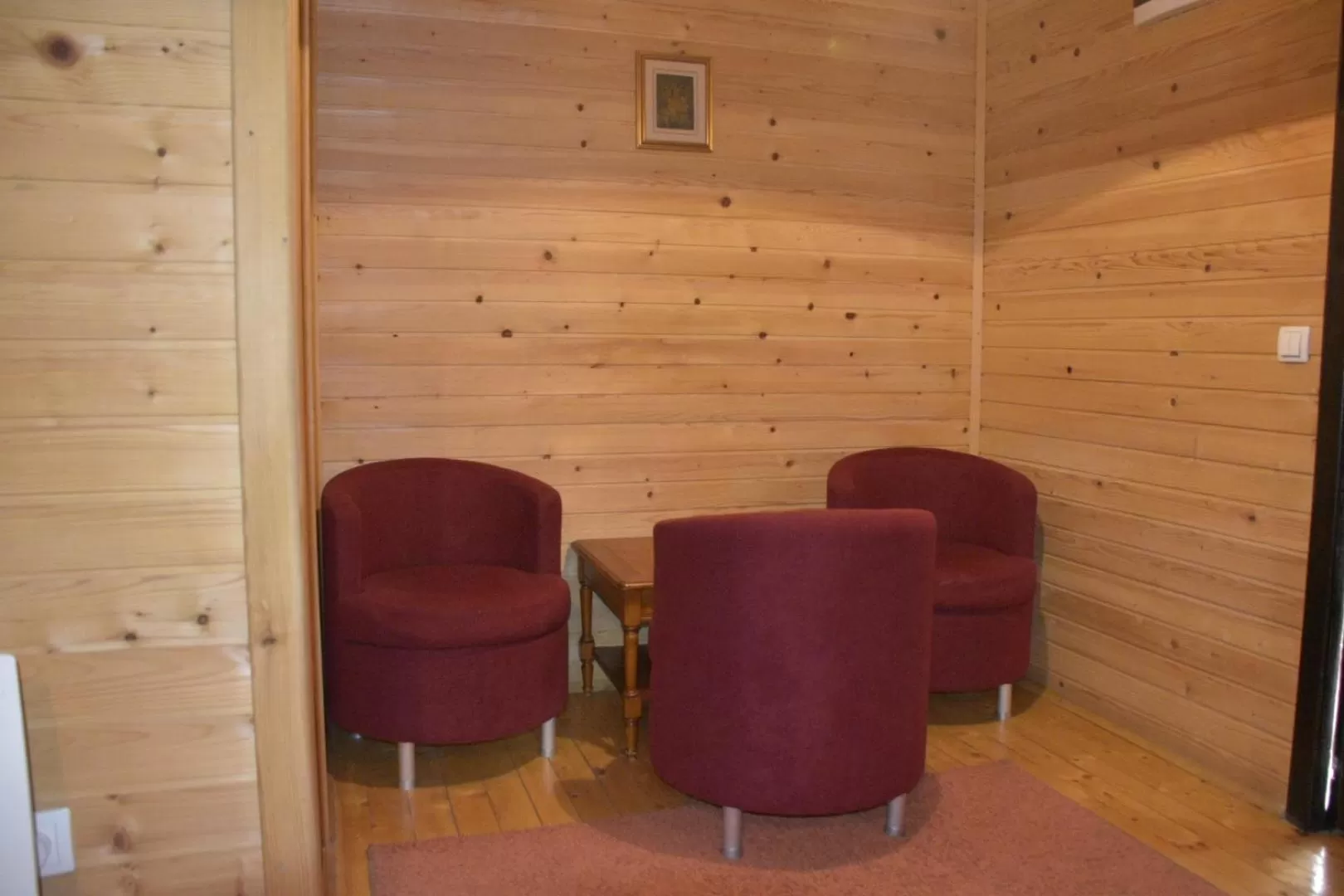 OSTROG Aparthotel KOLIBA-VLASTNIŠTVO MANASTIRA OSTROG