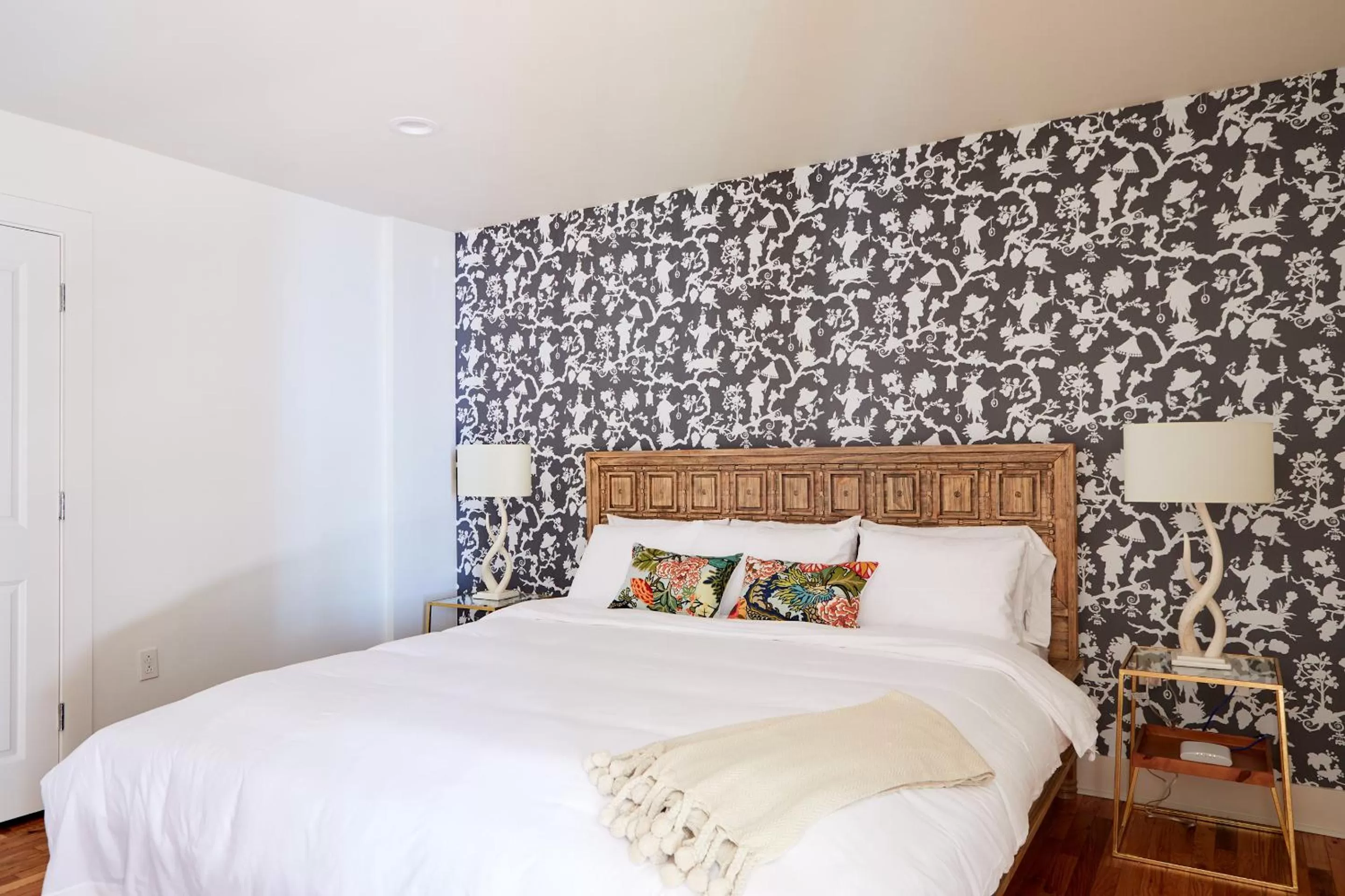 Living room, Bed in Sonder The Esplanade