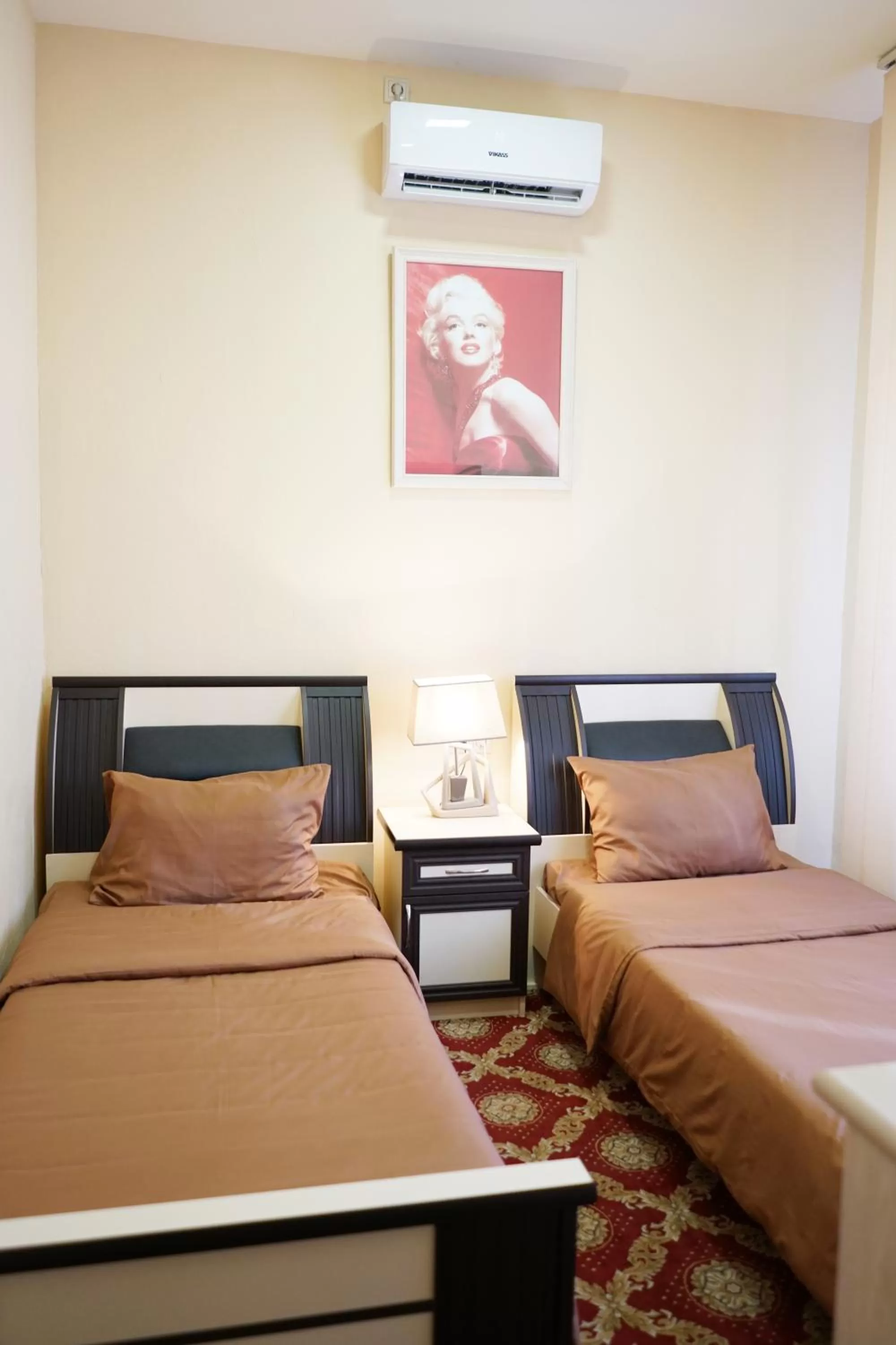 Bed in Elkoaparthotel