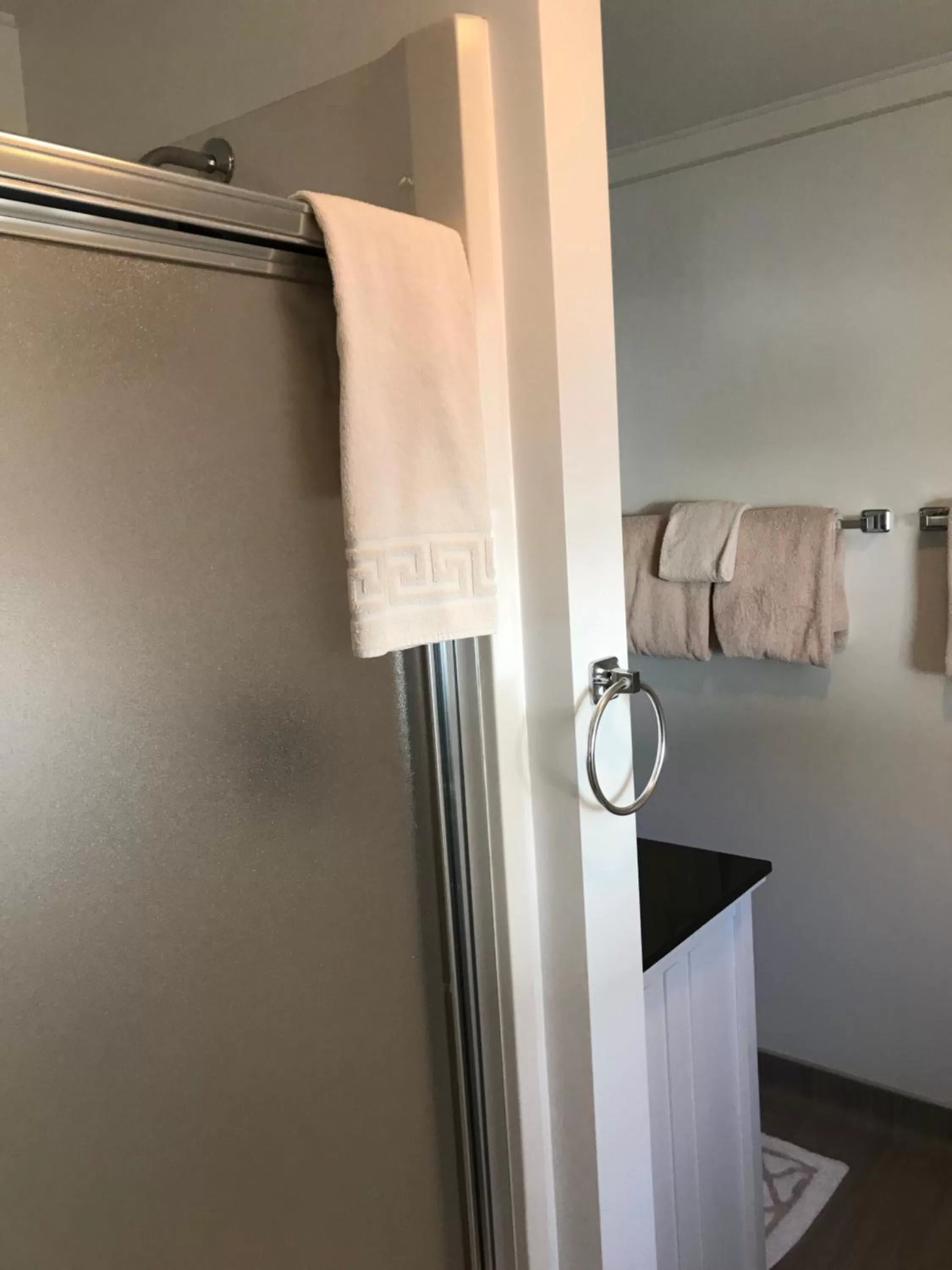 Bathroom in Maple Hill Farm Bed & Breakfast