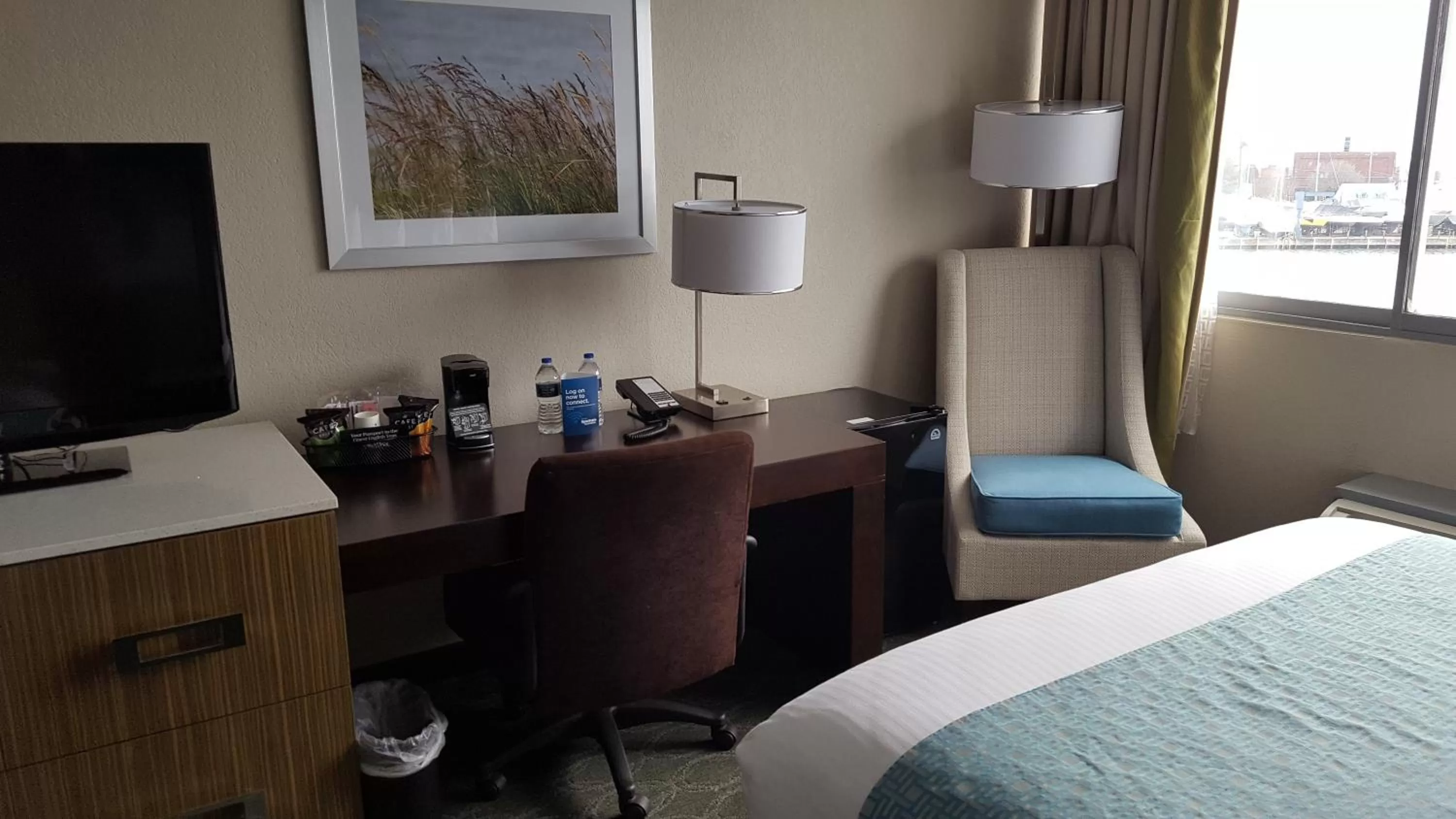 Bedroom, Bed in Wyndham Garden Kenosha Harborside