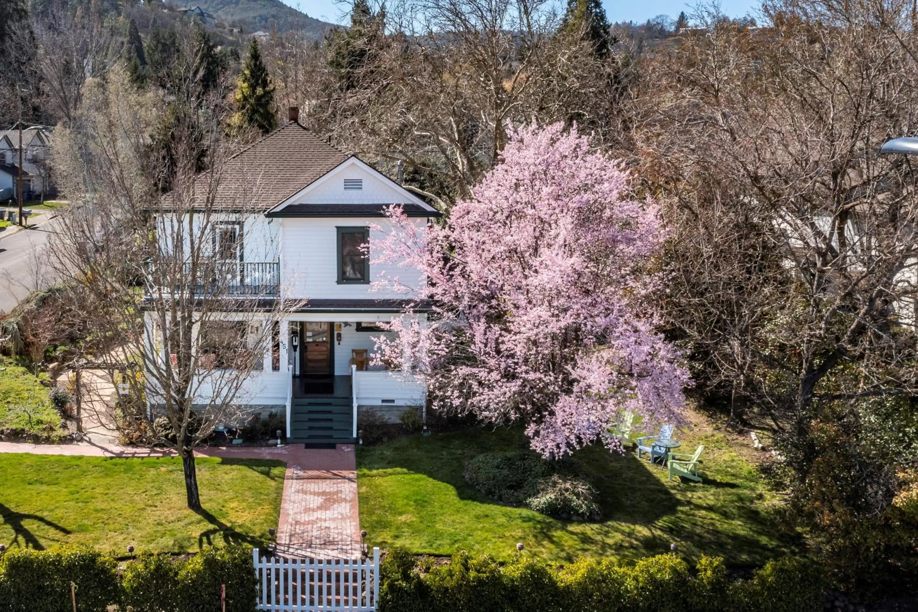 Property building in Abigail's Bed and Breakfast Inn