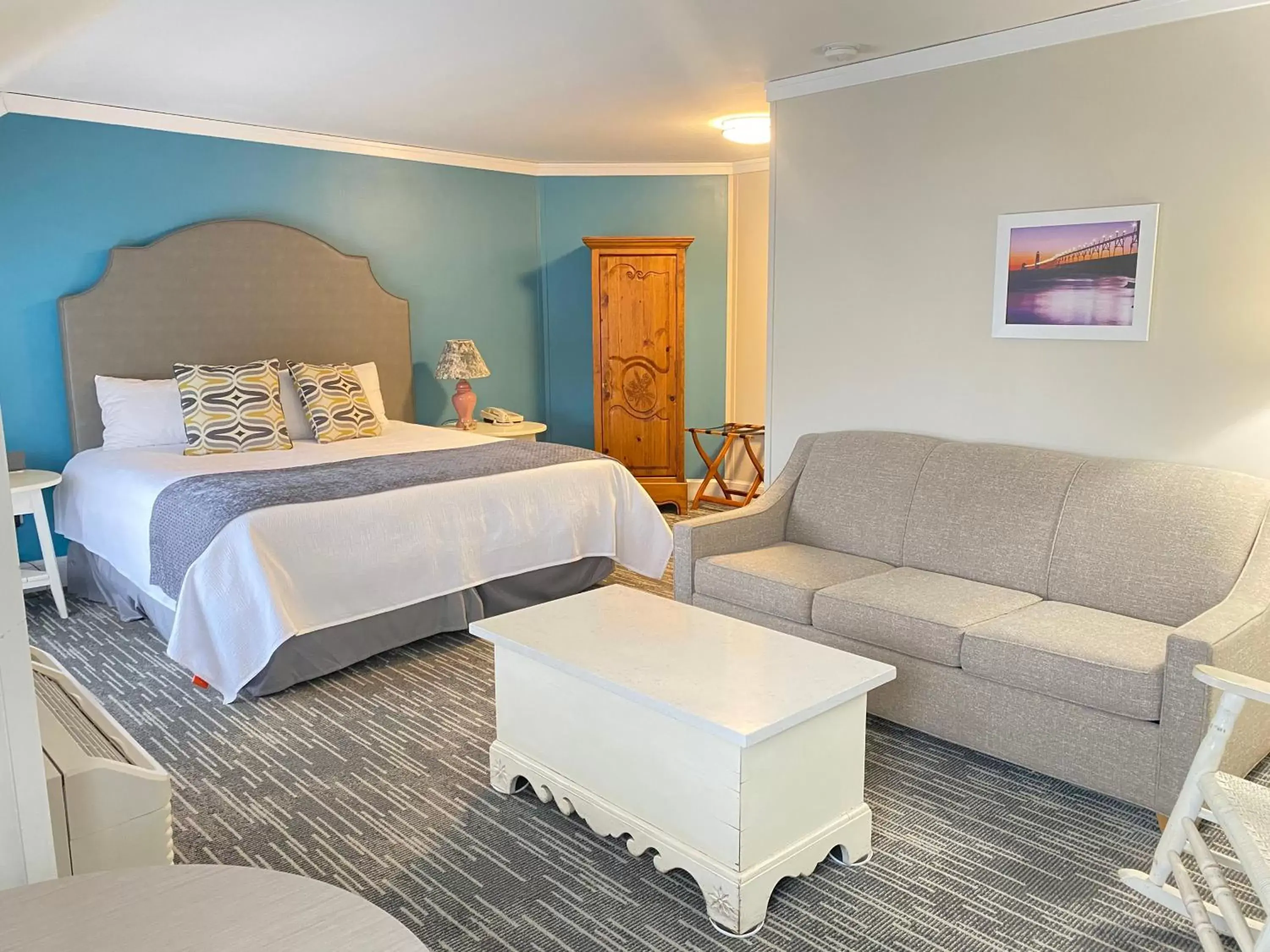 Premium King Room in Harbor House Inn Premium King Room in Harbor House Inn