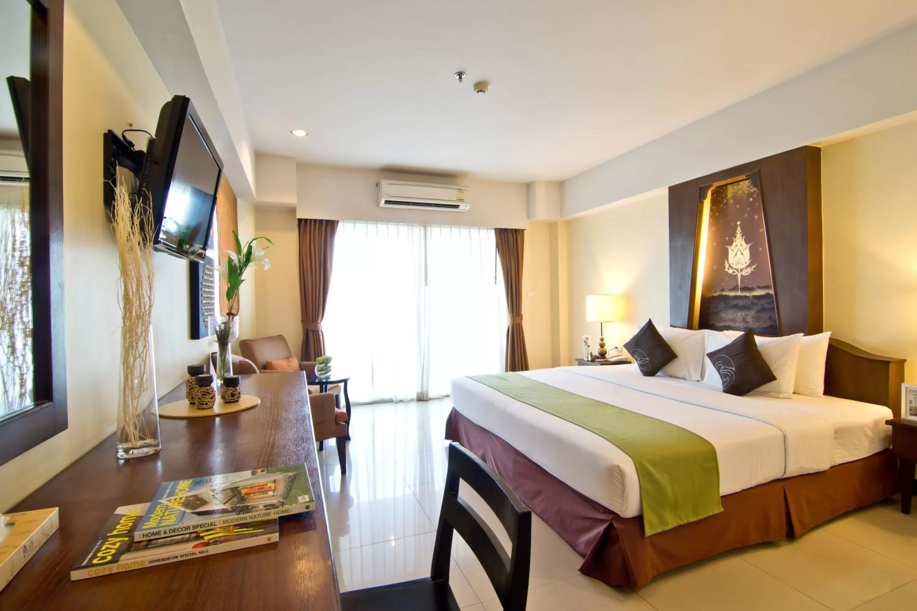 TV and multimedia, Bed in Golden Sea Pattaya - SHA Extra Plus