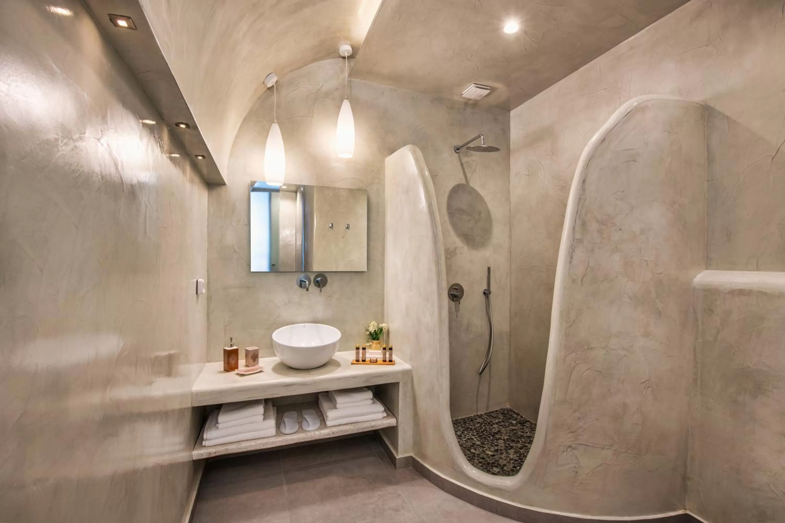 Shower in Abasa Suites