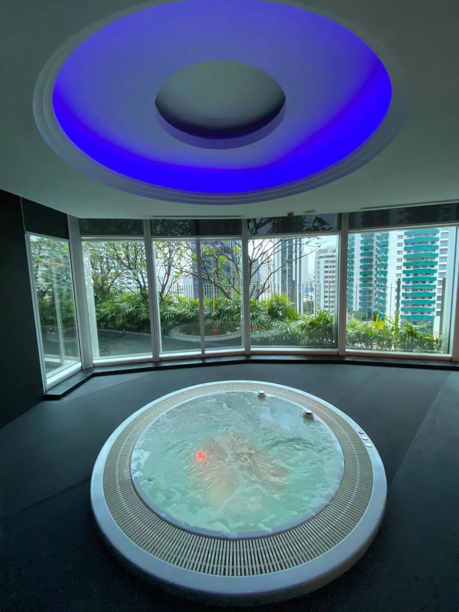 Area and facilities in Grande Centre Point Hotel Terminal21