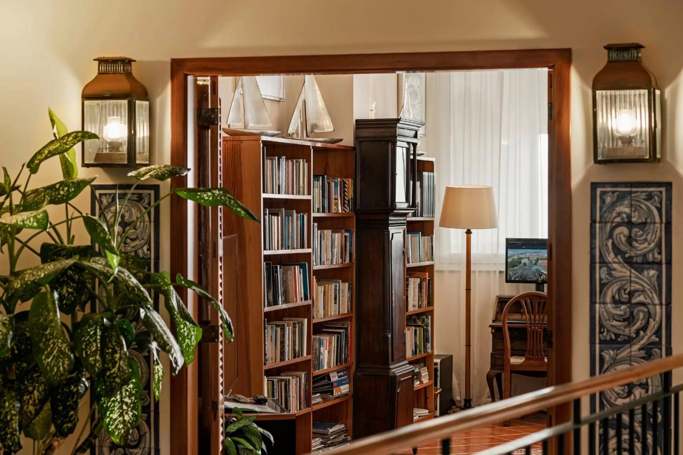 Library in Albatroz Beach & Yacht Club