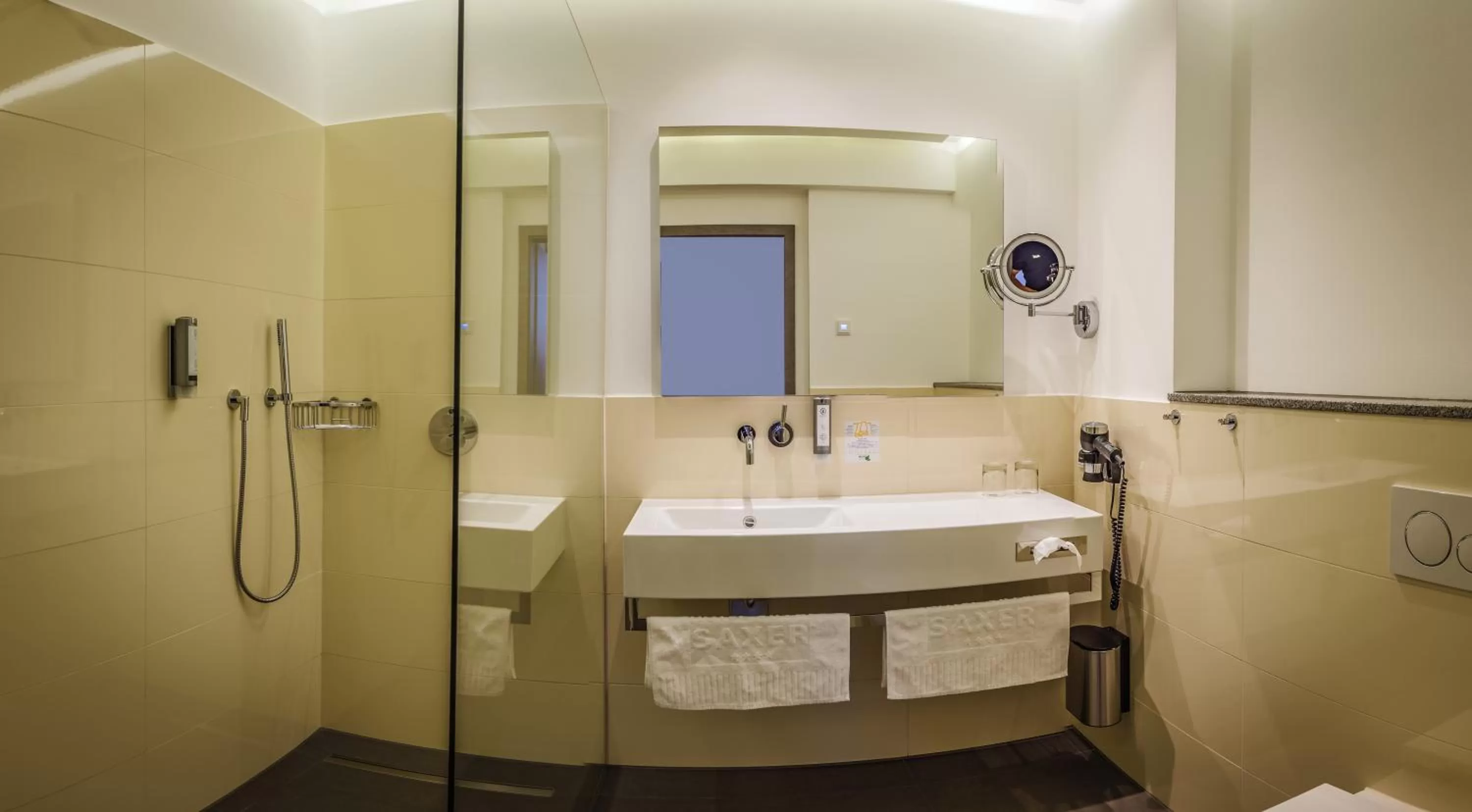 Shower in AKZENT Hotel Villa Saxer