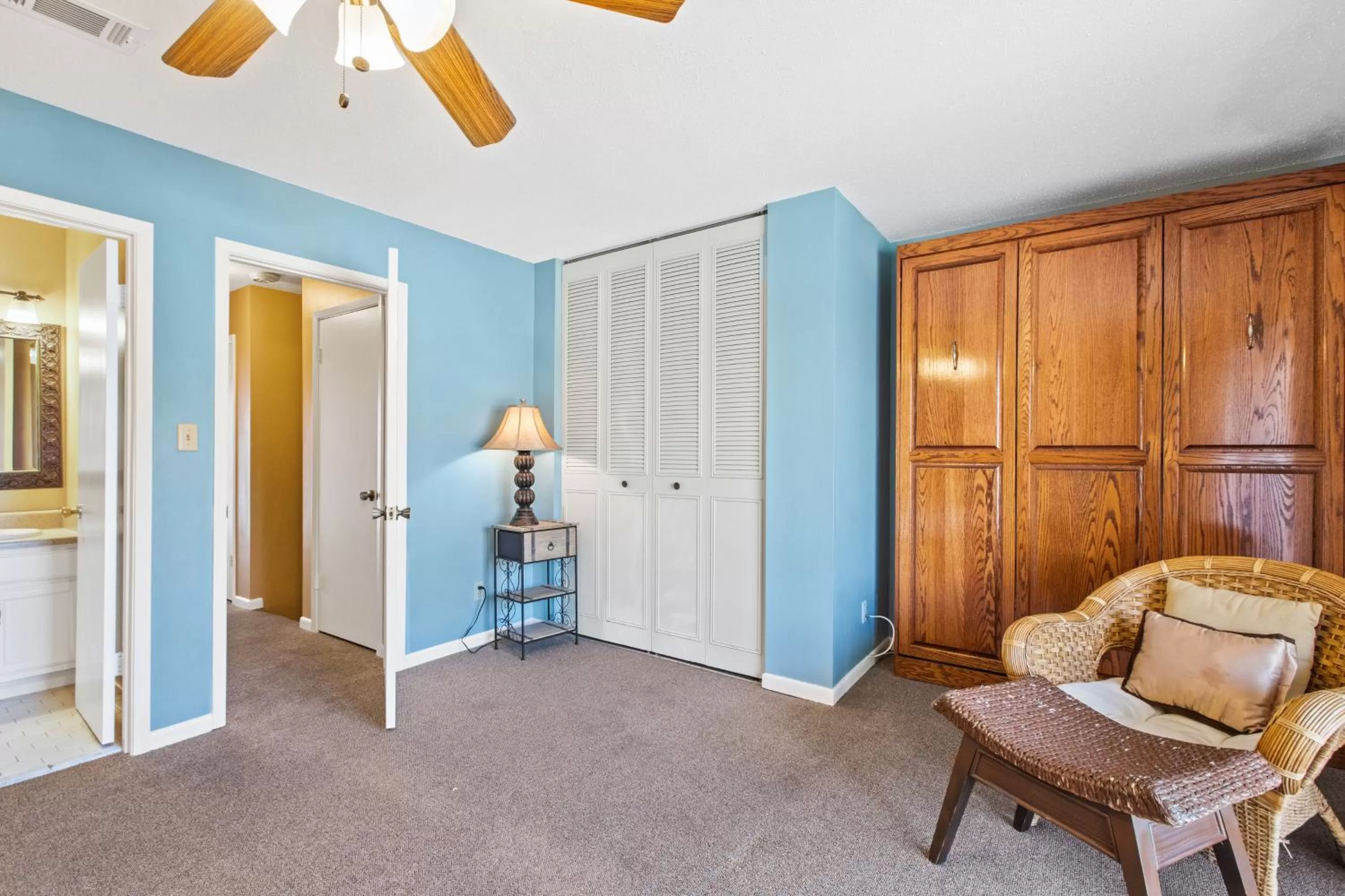 Seating Area in Peach Seashell