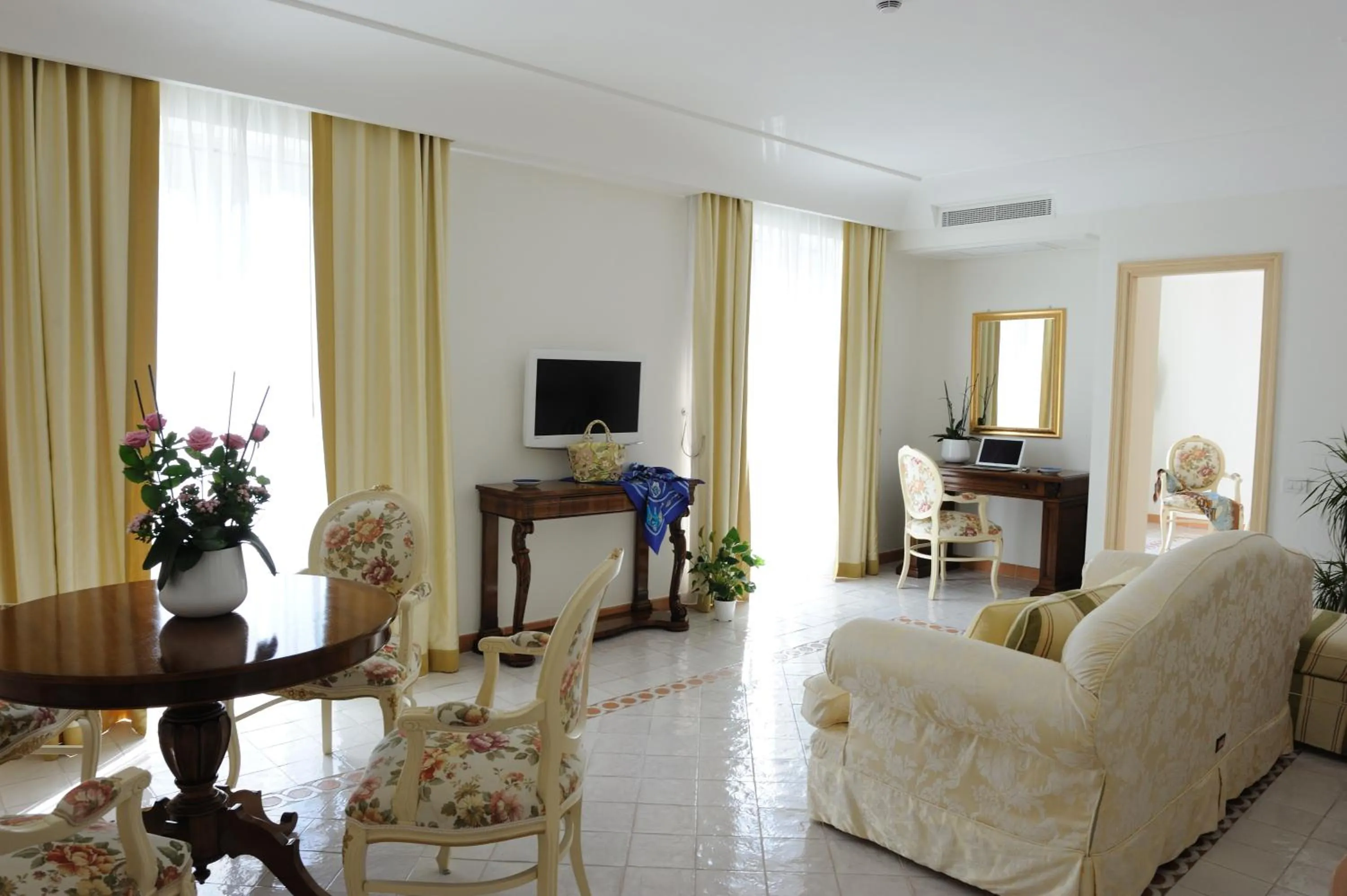 Living room in Hotel Villa Fraulo