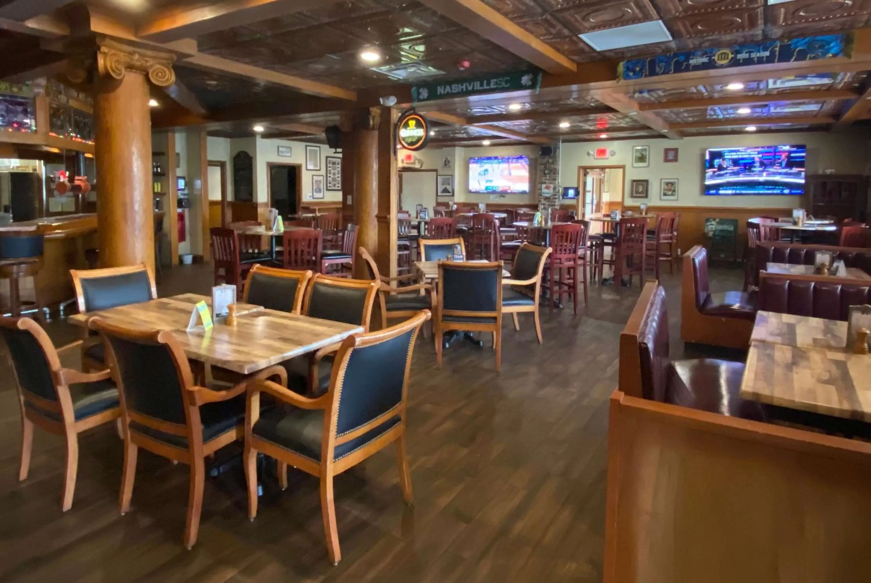 Restaurant/places to eat in Hillside Crossing Nashville a Ramada by Wyndham