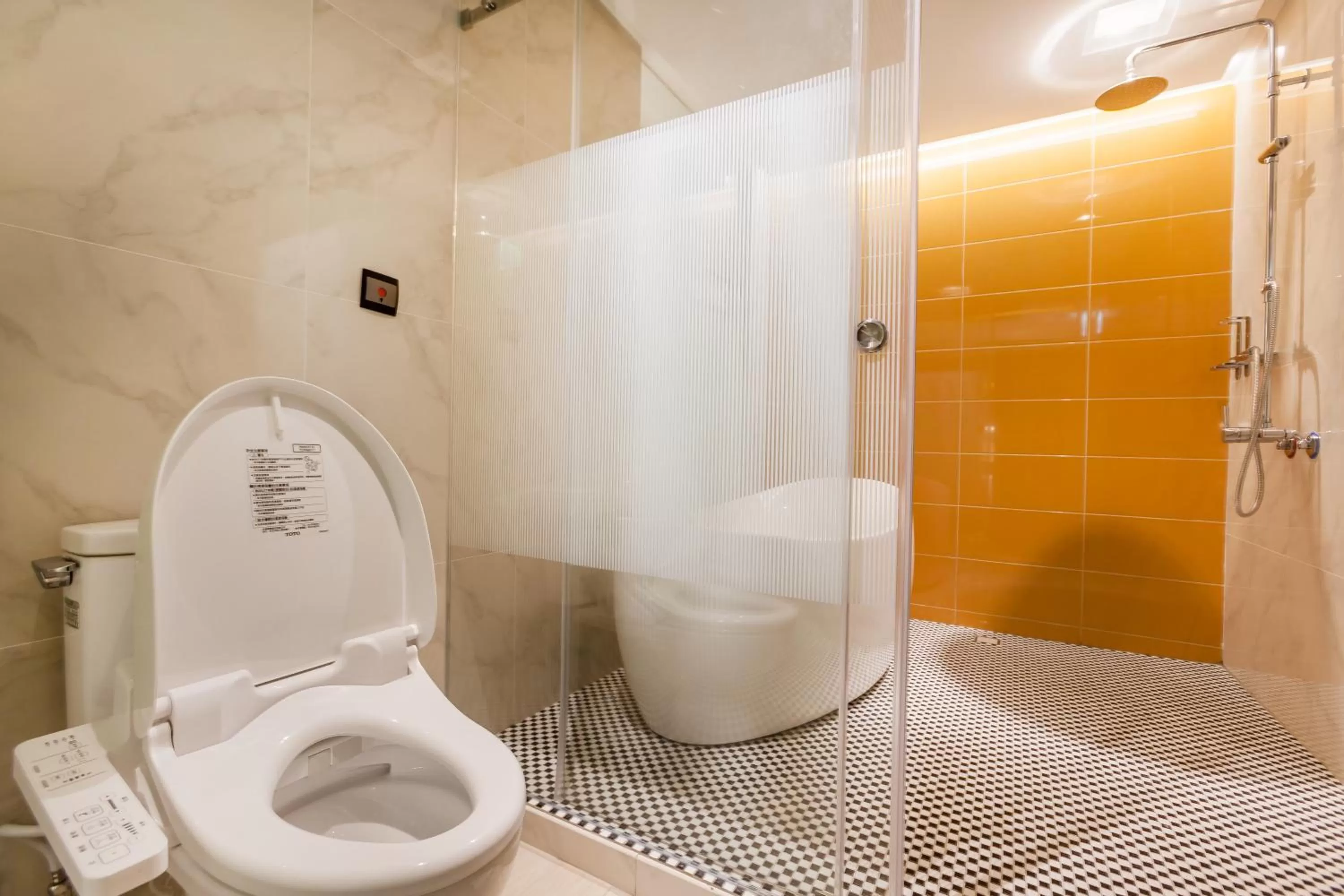 Shower in Six Star Motel-Taoyuan