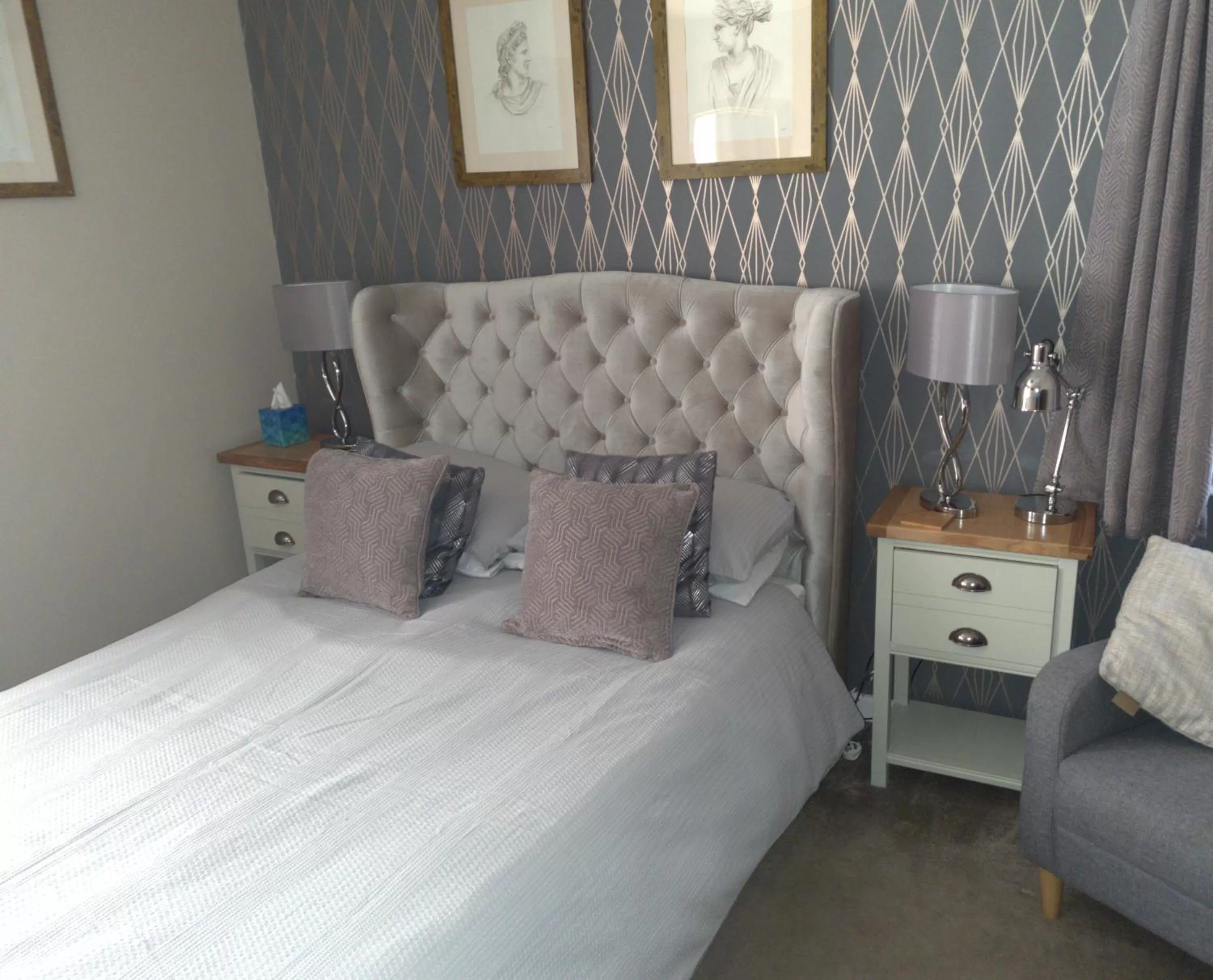 Bedroom, Bed in Anchor House 2 East Street Alford Lincolnshire LN13 9EQ
