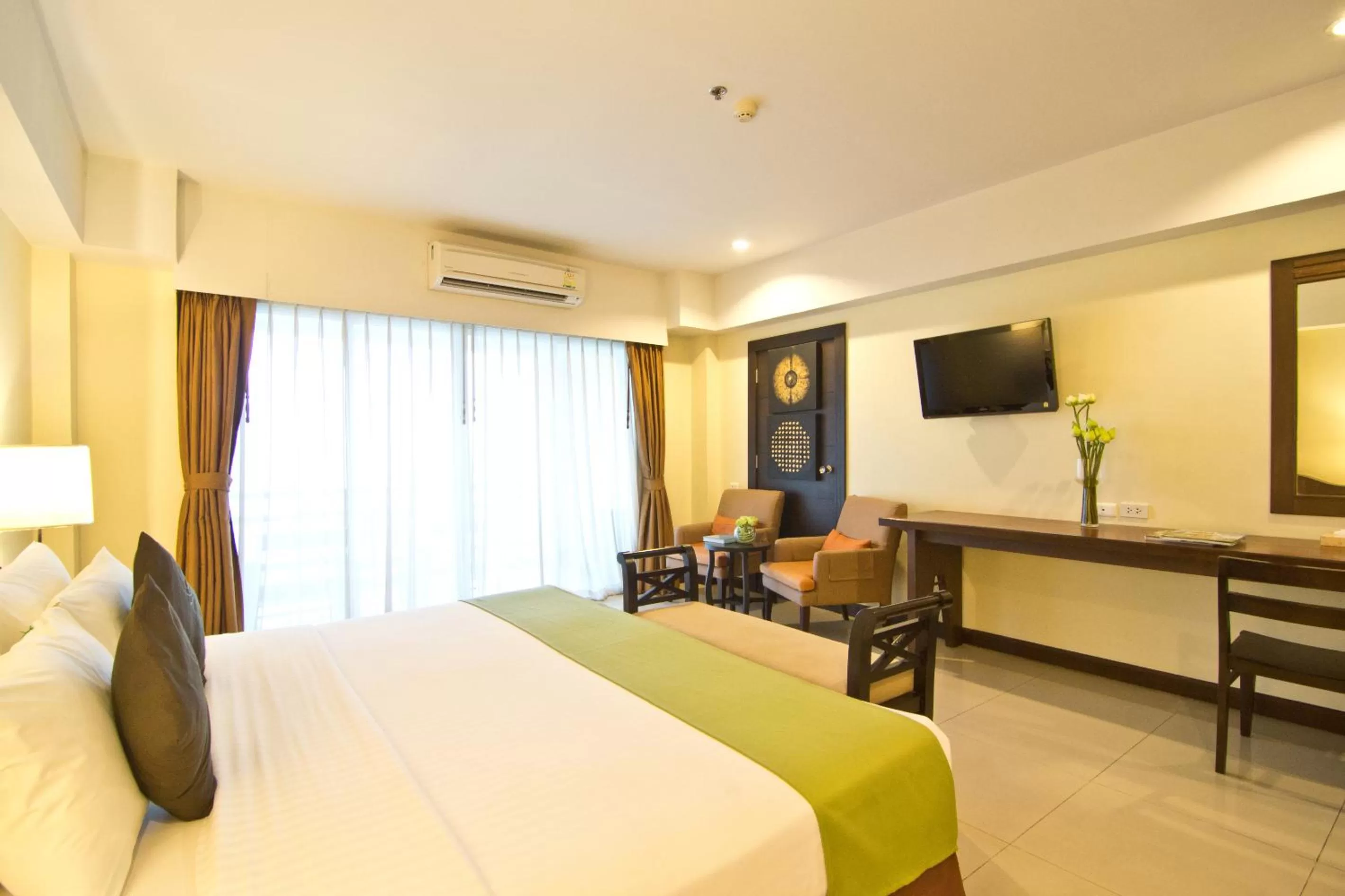 Bed in Golden Sea Pattaya - SHA Extra Plus