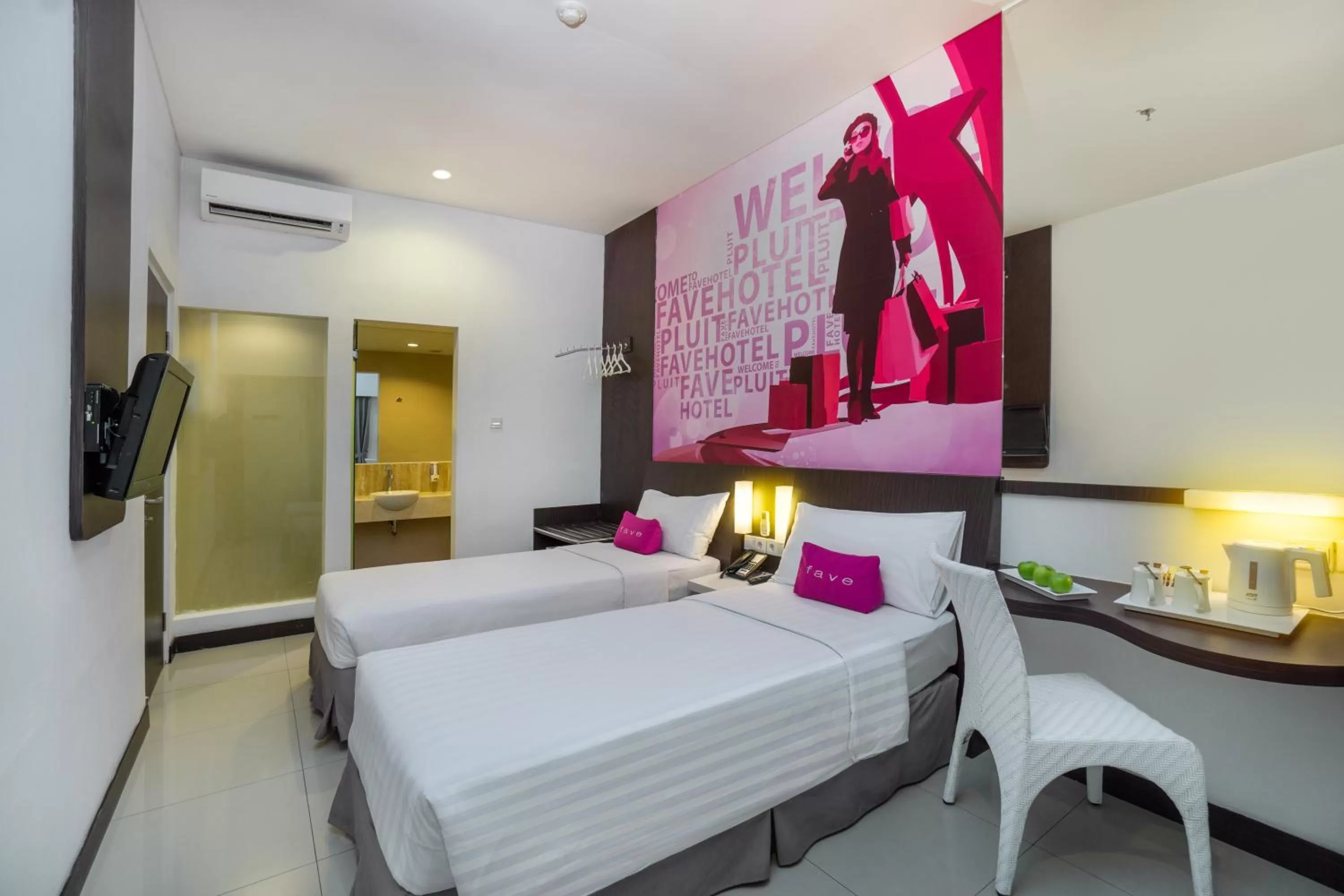 Bed in favehotel Pluit Junction