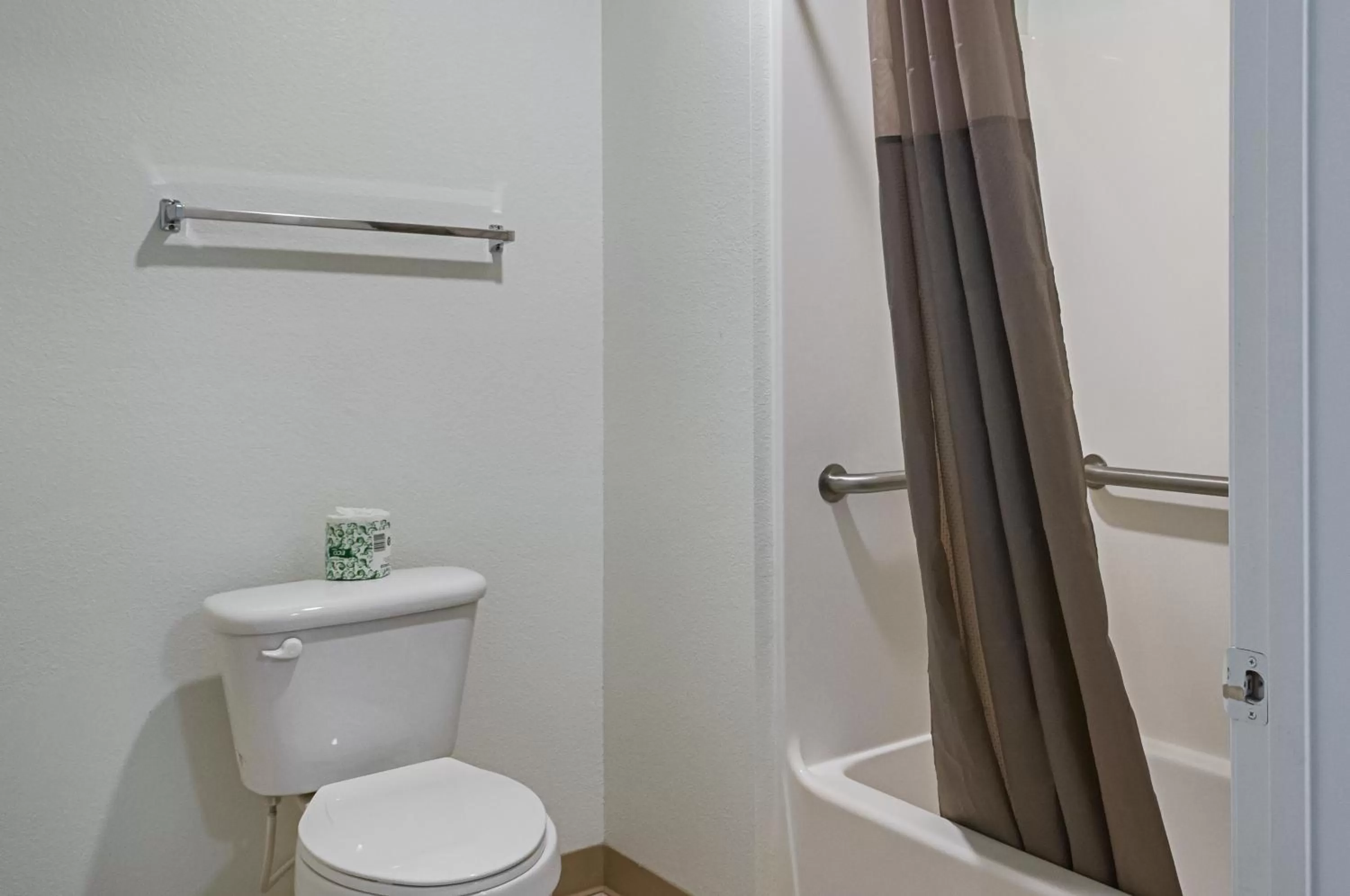 Bedroom in Motel 6-Bay Saint Louis, MS