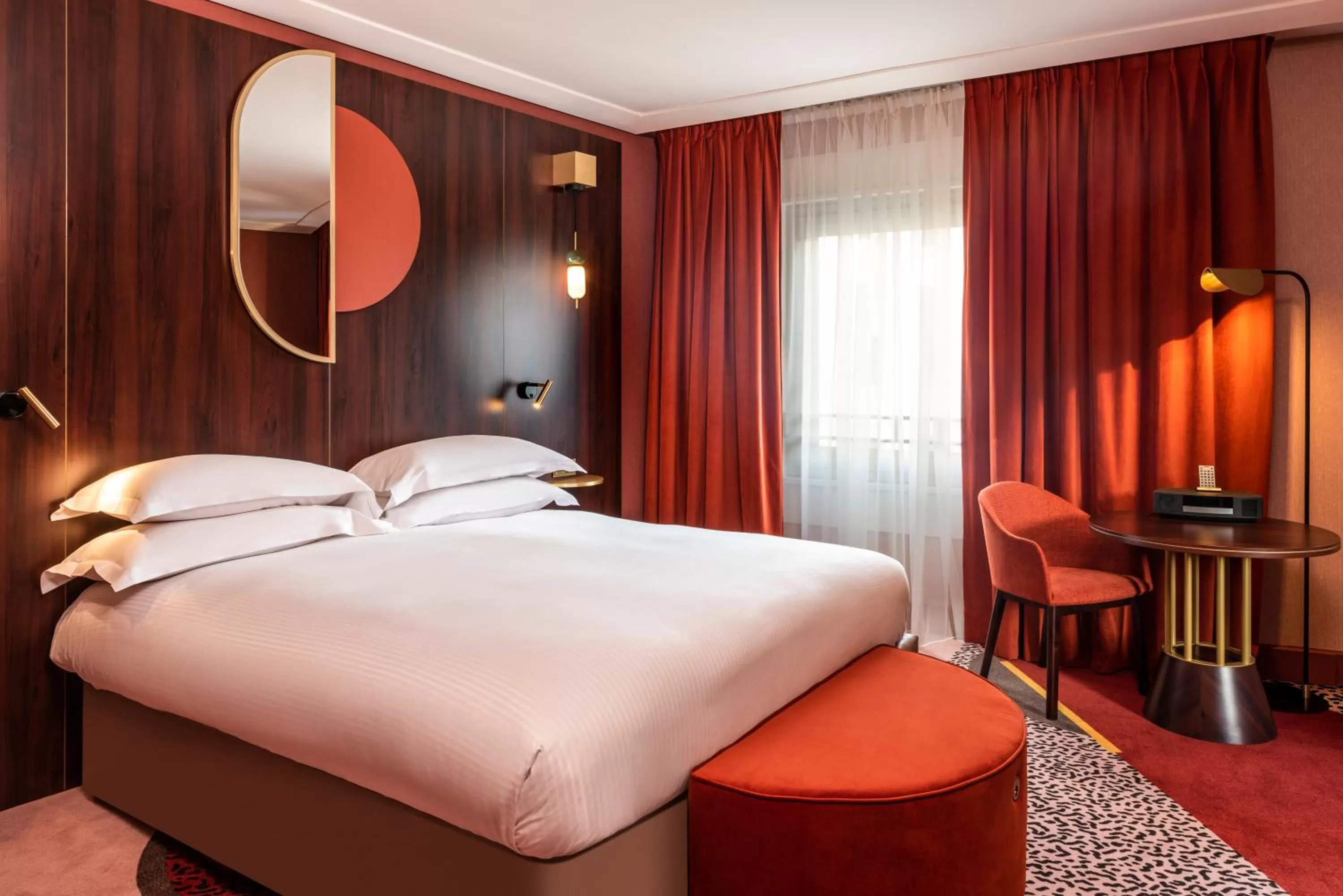 Photo of the whole room, Bed in Nest Hotel Paris la Défense - MGallery Collection