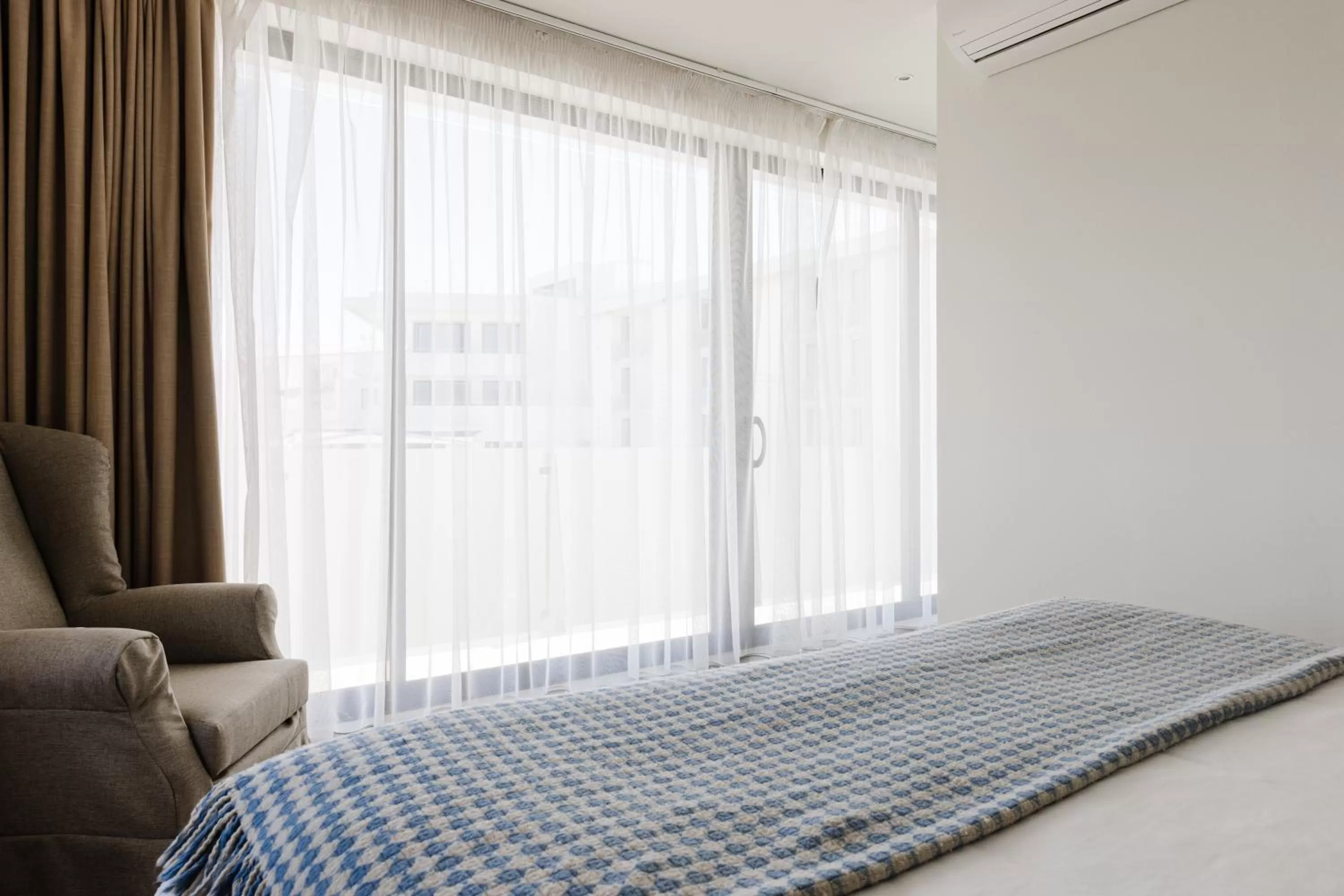 Decorative detail, Bed in Memmo Baleeira - Design Hotels