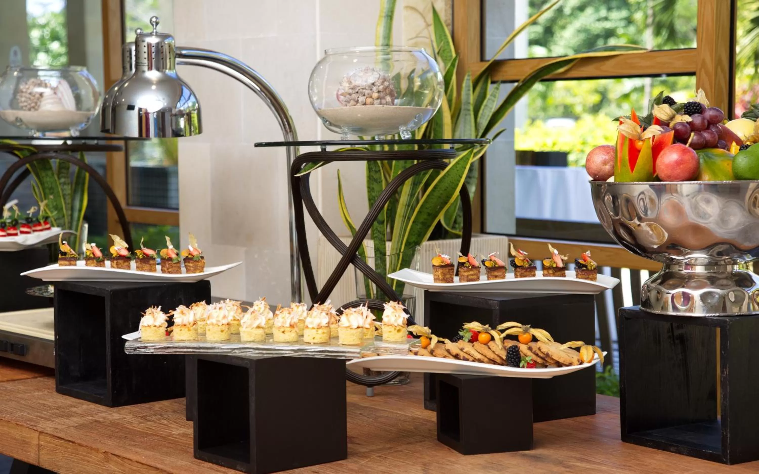 Food and drinks in Savoy Seychelles Resort & Spa