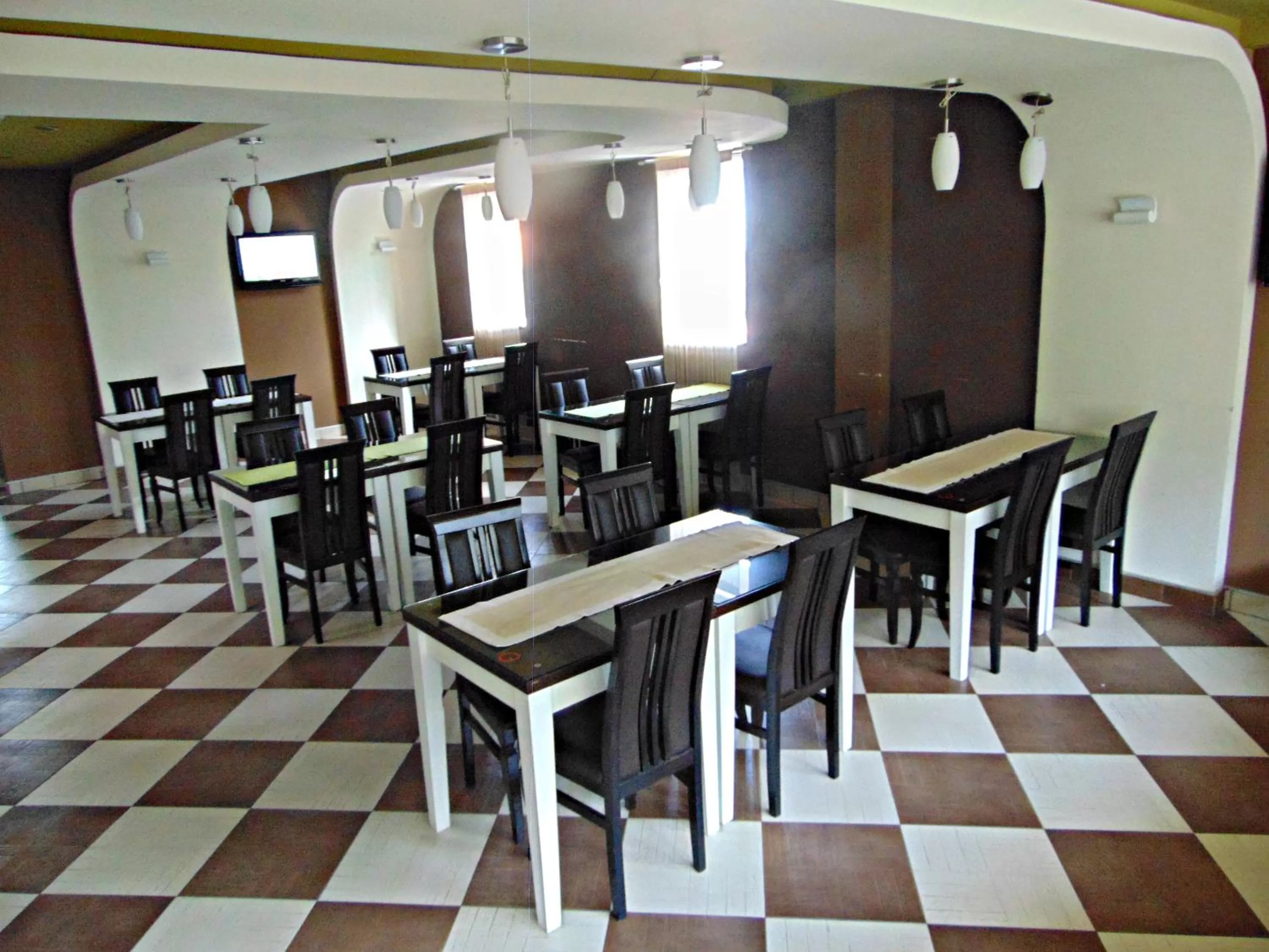 Business facilities, Restaurant/Places to Eat in Garni Hotel Tri O