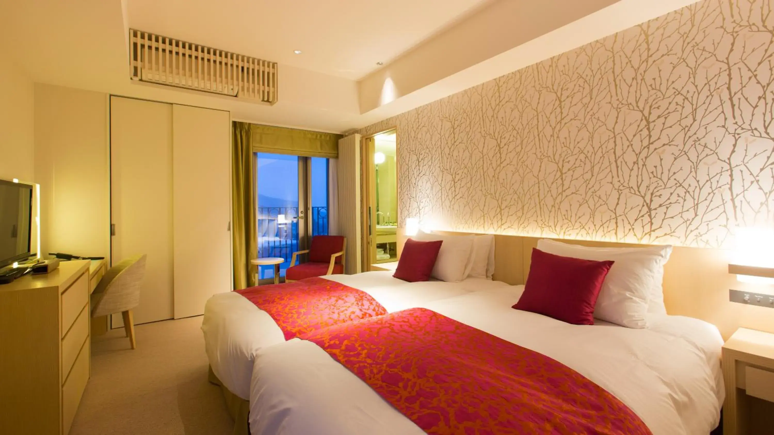 Deluxe Twin Suite with Courtyard View - single occupancy in Chalet Ivy Hirafu, Niseko Deluxe Twin Suite with Courtyard View - single occupancy in Chalet Ivy Hirafu, Niseko