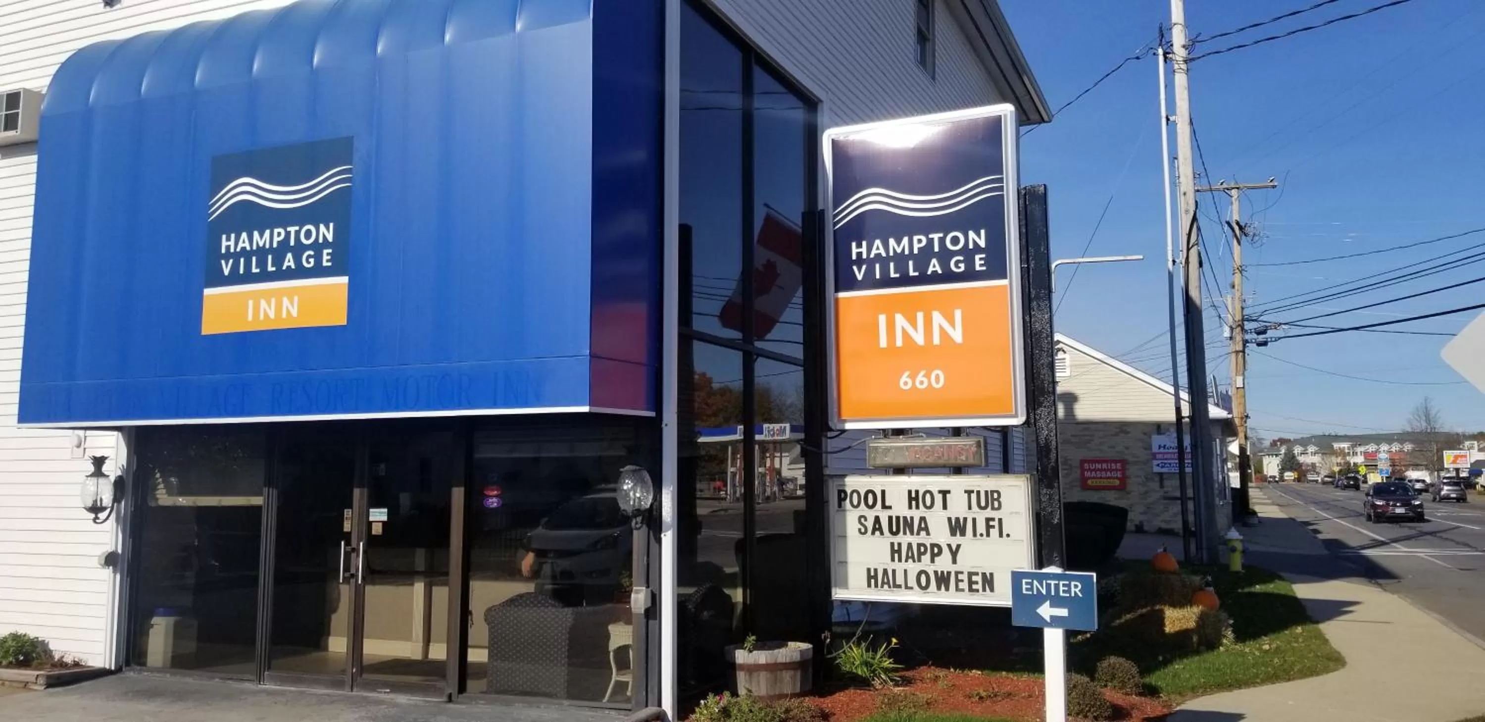 Facade/entrance in Hampton Village Inn