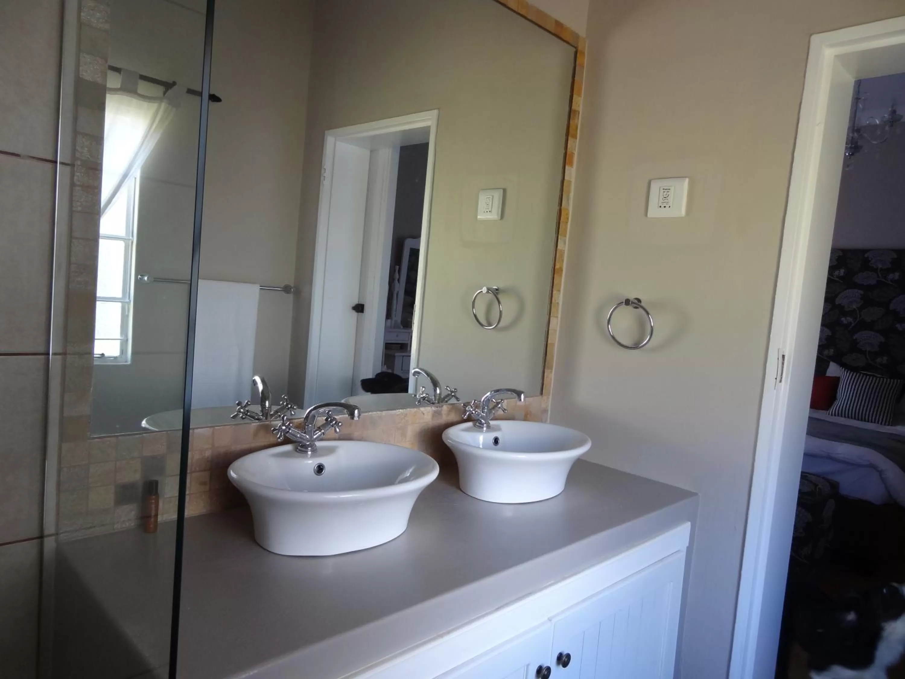 Bathroom in Die Olyfhuis