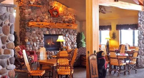 Restaurant/places to eat in AmericInn by Wyndham Oswego