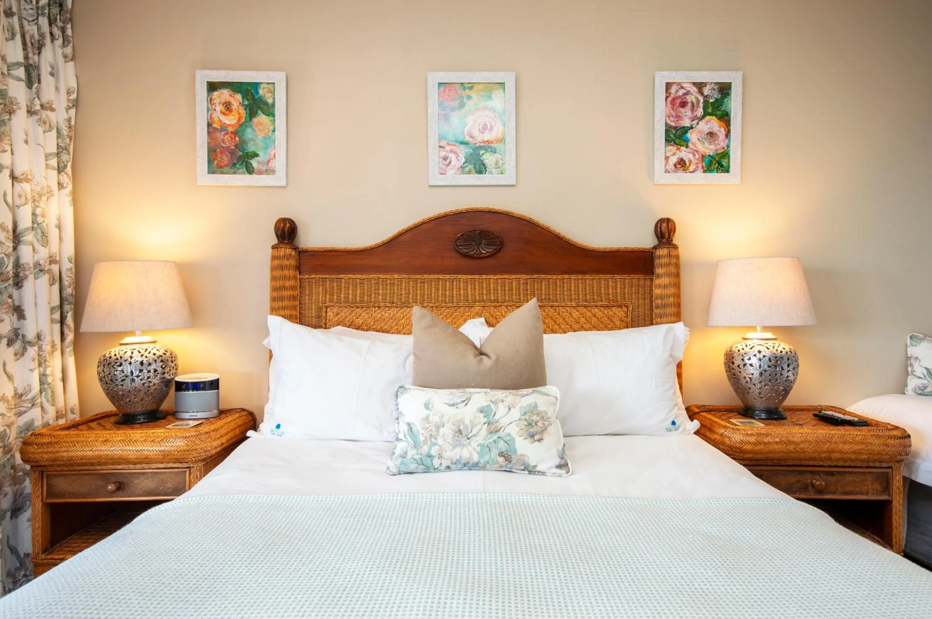 Bed in Nautilus Guesthouse