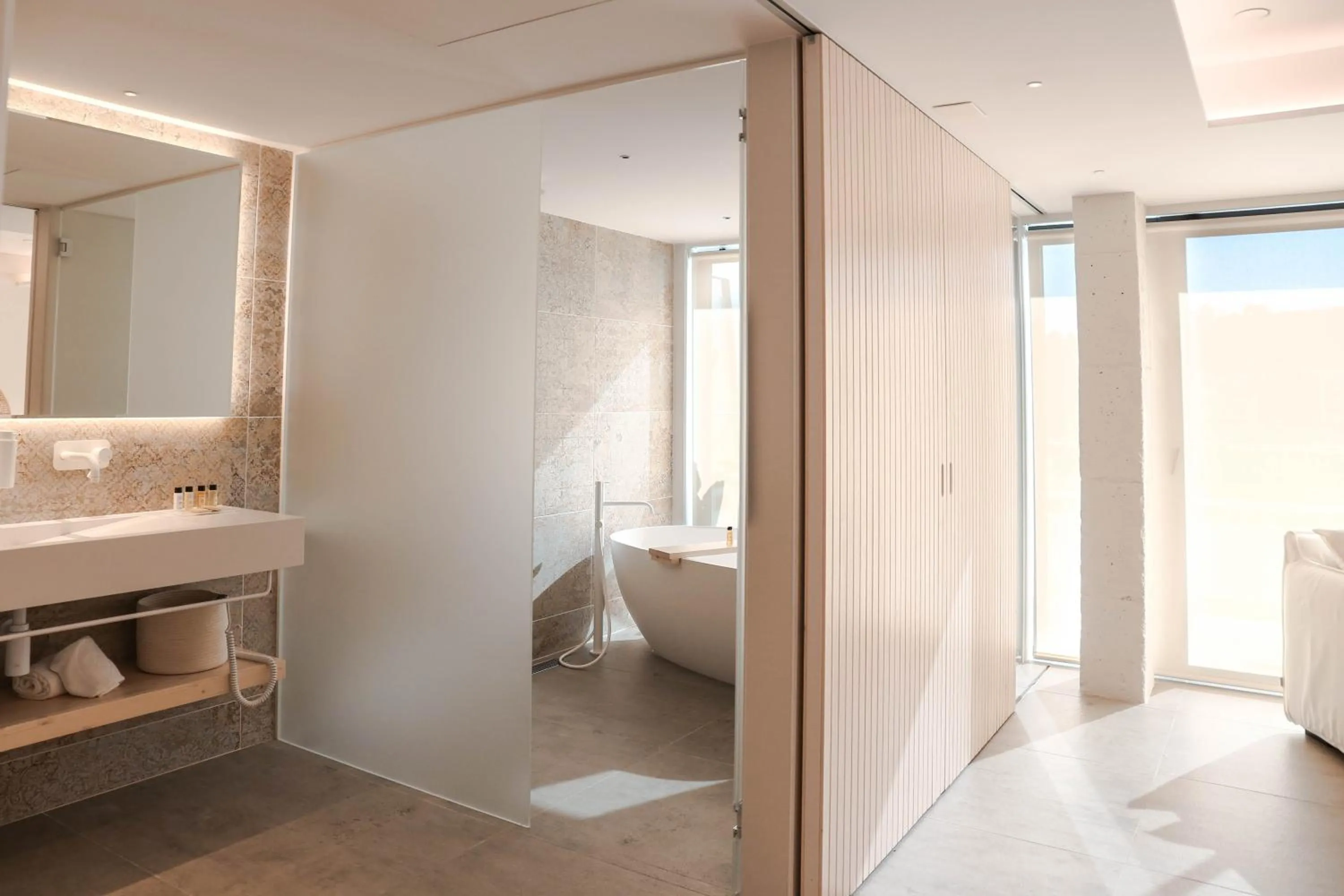 Bathroom, Bed in KAKTUS Hotel Kaktus Playa