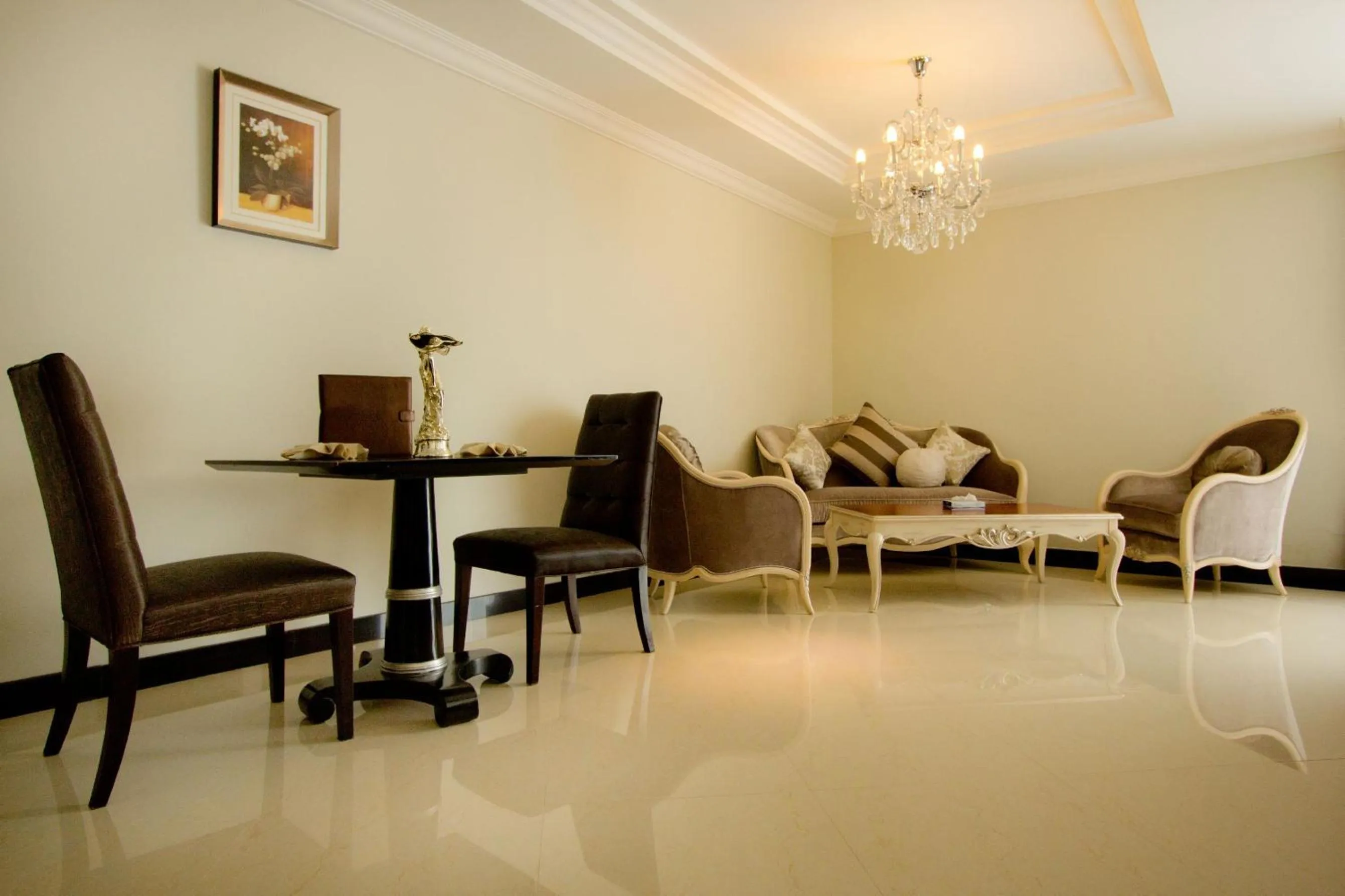 Seating area in LK Royal Wing