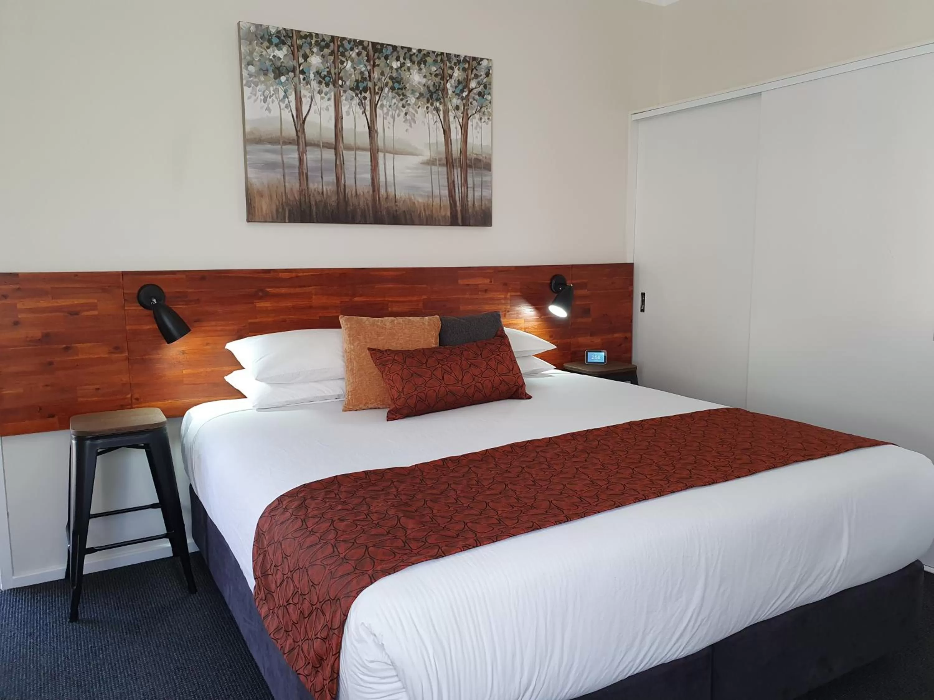 Bed in Black Sheep Motel Goulburn