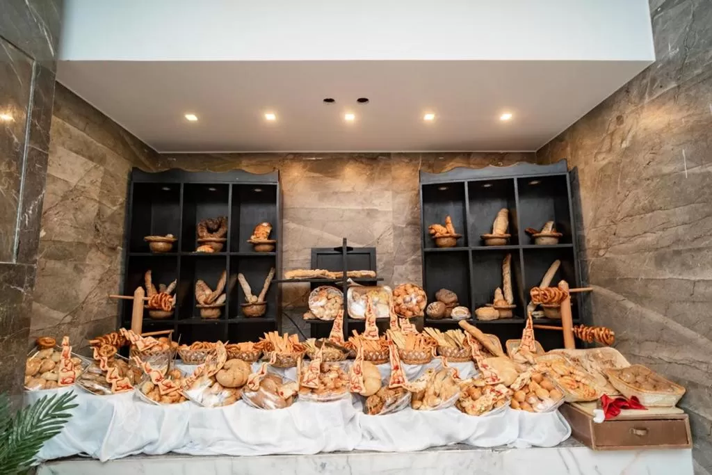 Food in Sphinx Aqua Park Beach Resort