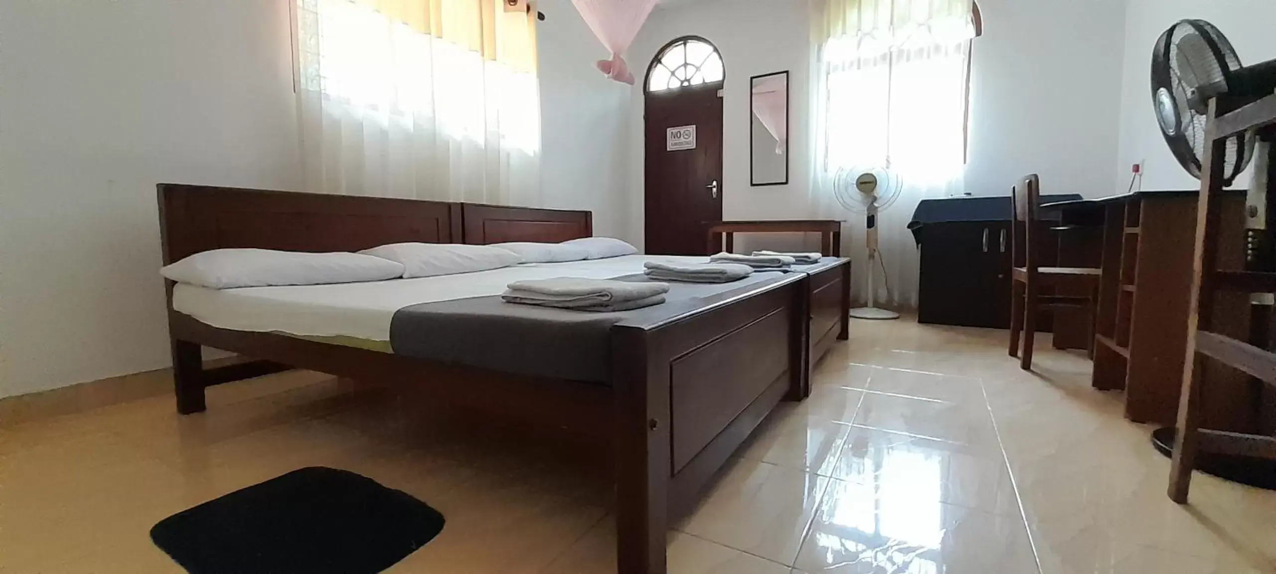 Standard Double or Twin Room with Balcony - single occupancy in Le Meridien B&BF Standard Double or Twin Room with Balcony - single occupancy in Le Meridien B&BF